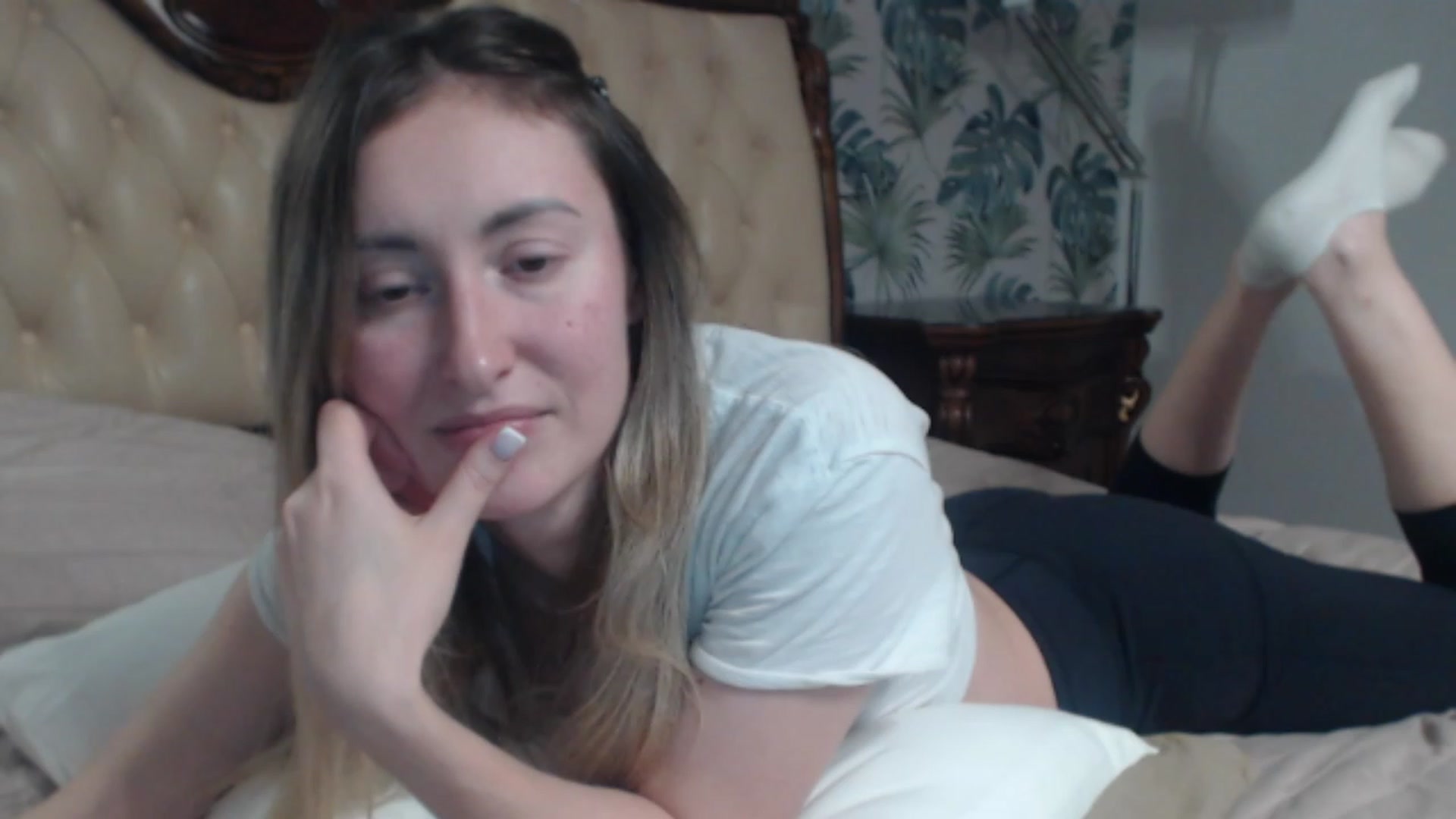 Gallery image thumbnail from Veronica_4u's myfreecams stream on, 12/30/2023, 17:52 image 10 of 20