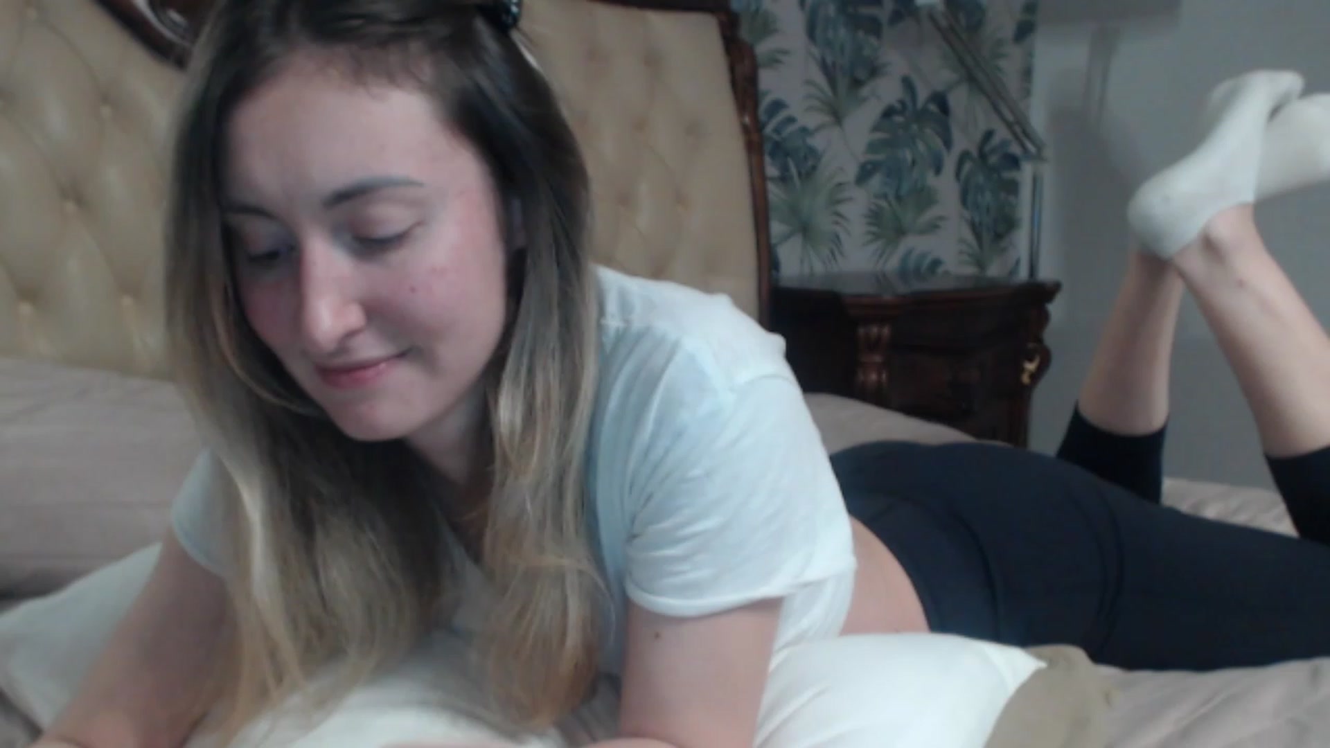 Gallery image thumbnail from Veronica_4u's myfreecams stream on, 12/30/2023, 17:52 image 1 of 20