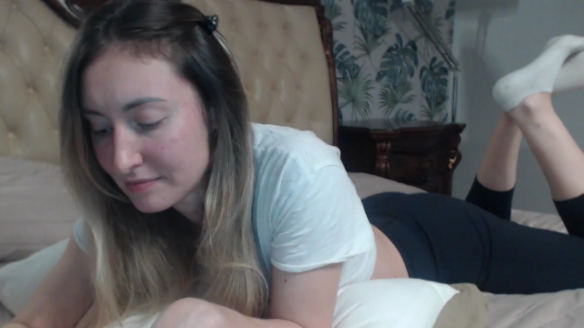 Gallery image thumbnail from Veronica_4u's myfreecams stream on, 12/30/2023, 17:52 image 2 of 20