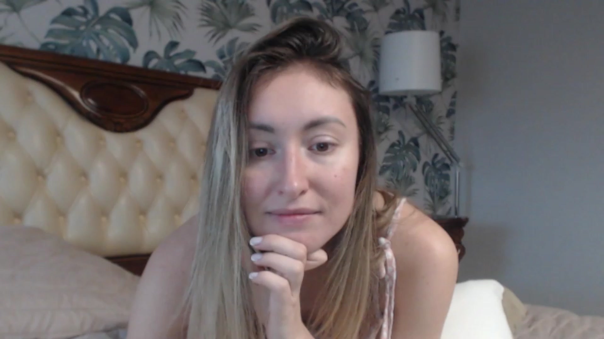 Gallery image thumbnail from Veronica_4u's myfreecams stream on, 01/05/2024, 07:56 image 17 of 20