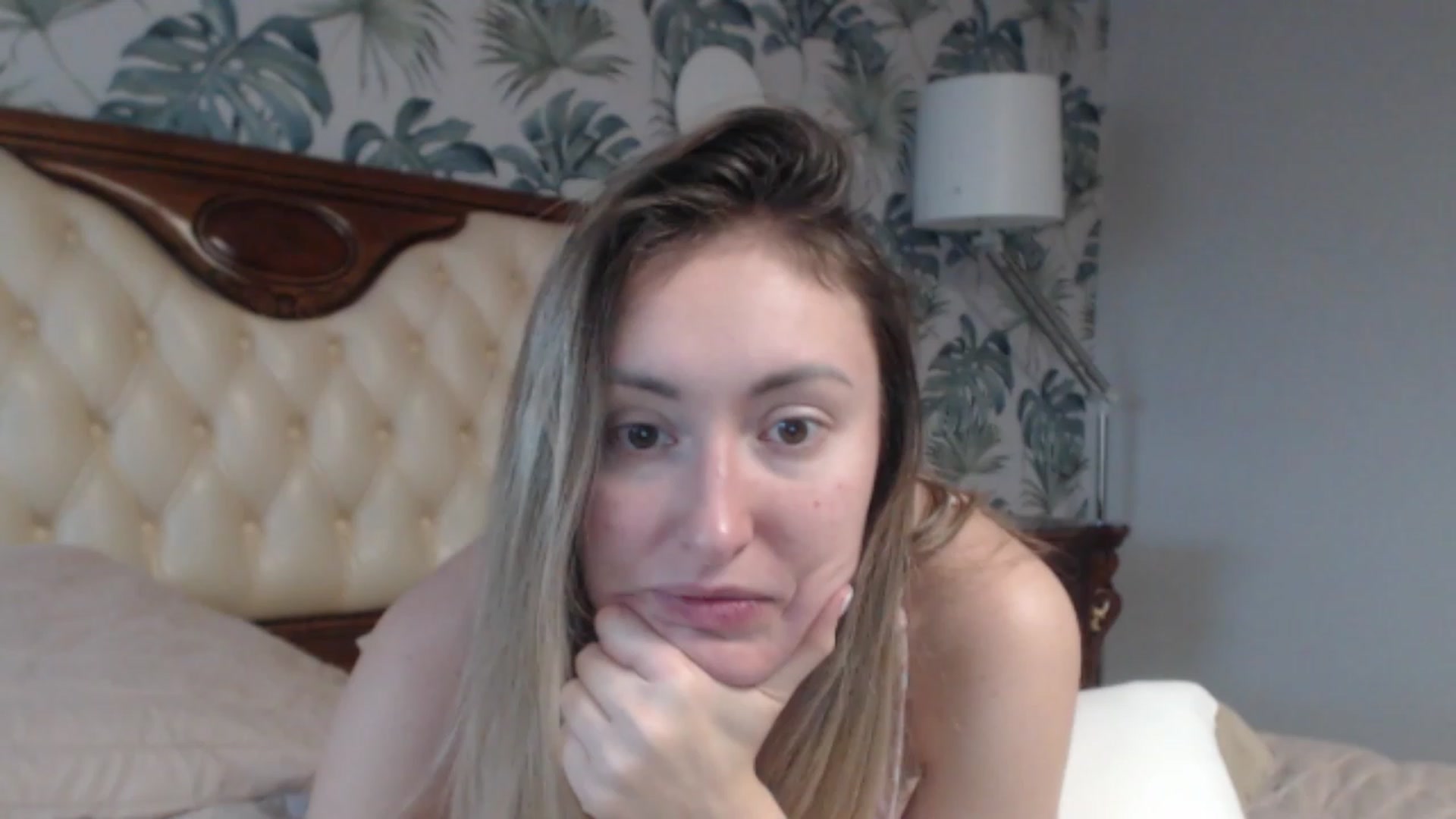 Gallery image thumbnail from Veronica_4u's myfreecams stream on, 01/05/2024, 07:56 image 18 of 20