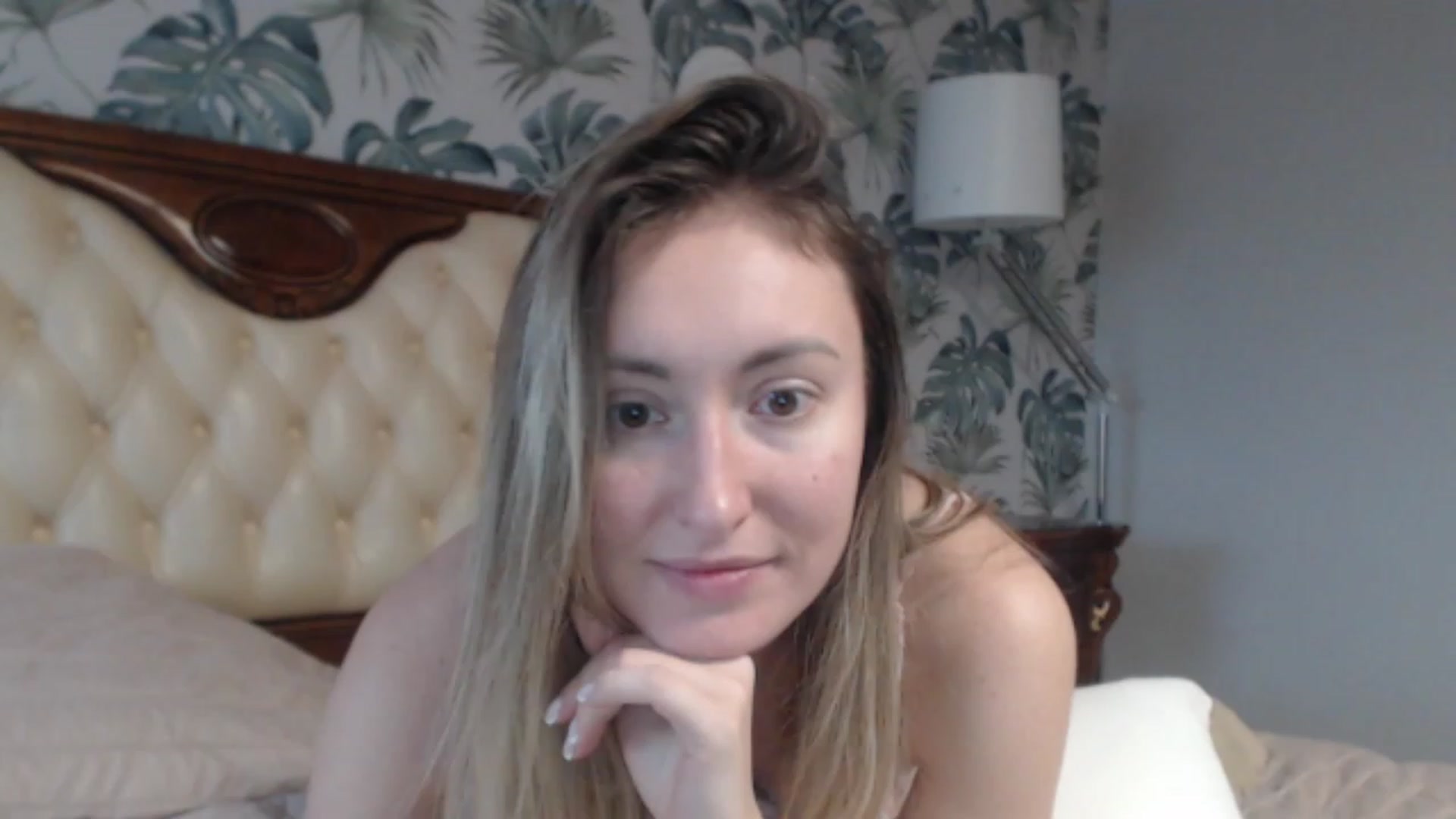 Gallery image thumbnail from Veronica_4u's myfreecams stream on, 01/05/2024, 07:56 image 19 of 20