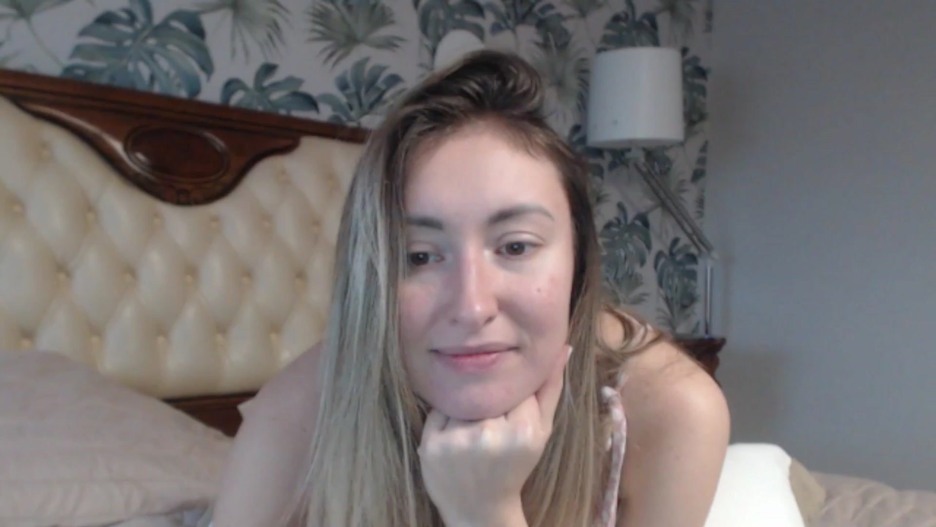 Gallery image thumbnail from Veronica_4u's myfreecams stream on, 01/05/2024, 07:56 image 20 of 20