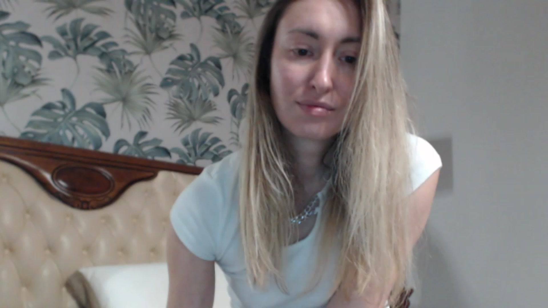 Gallery image thumbnail from Veronica_4u's myfreecams stream on, 01/08/2024, 16:50 image 15 of 20