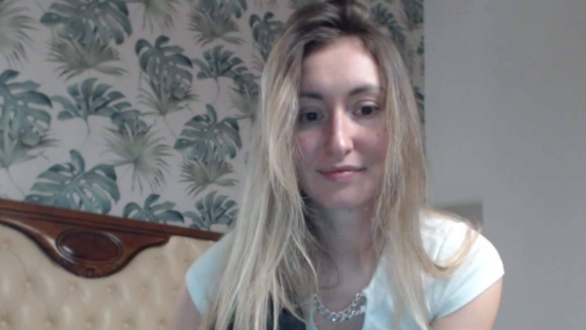 Gallery image thumbnail from Veronica_4u's myfreecams stream on, 01/08/2024, 16:50 image 7 of 20