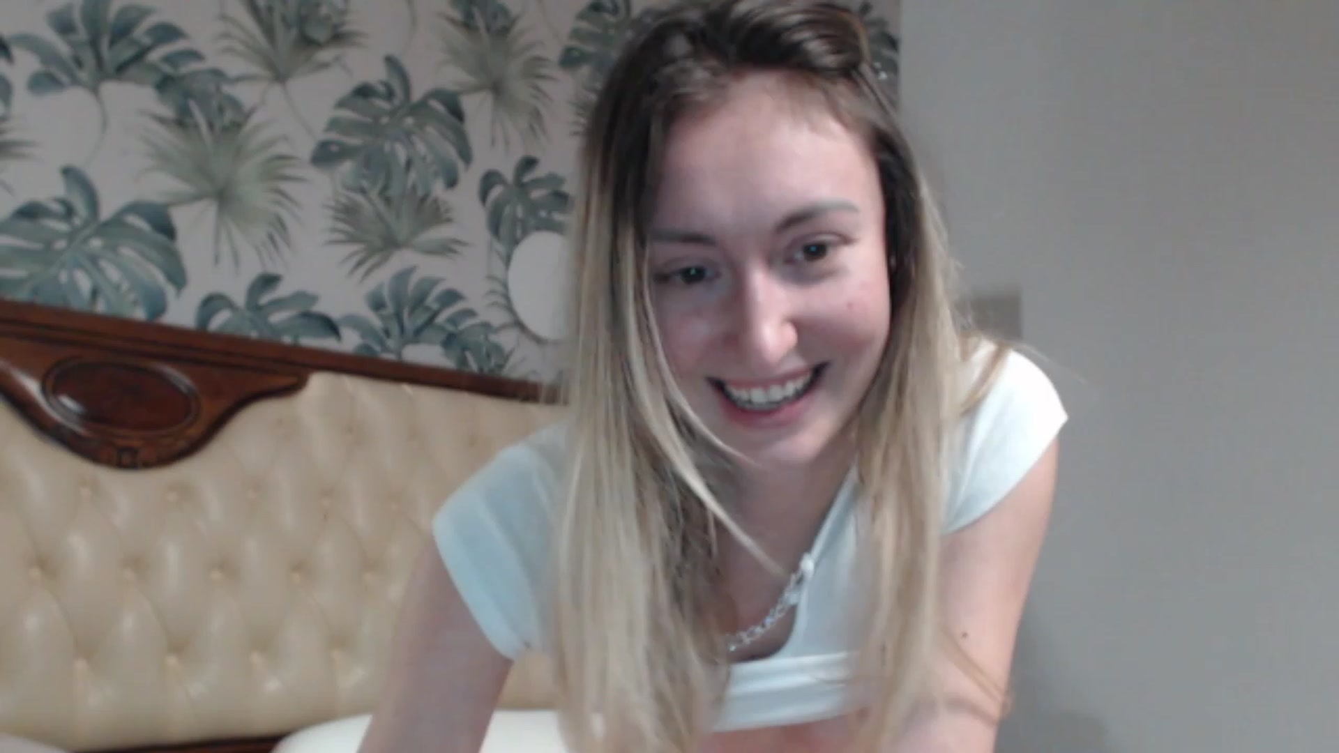 Gallery image thumbnail from Veronica_4u's myfreecams stream on, 01/09/2024, 17:48 image 3 of 20
