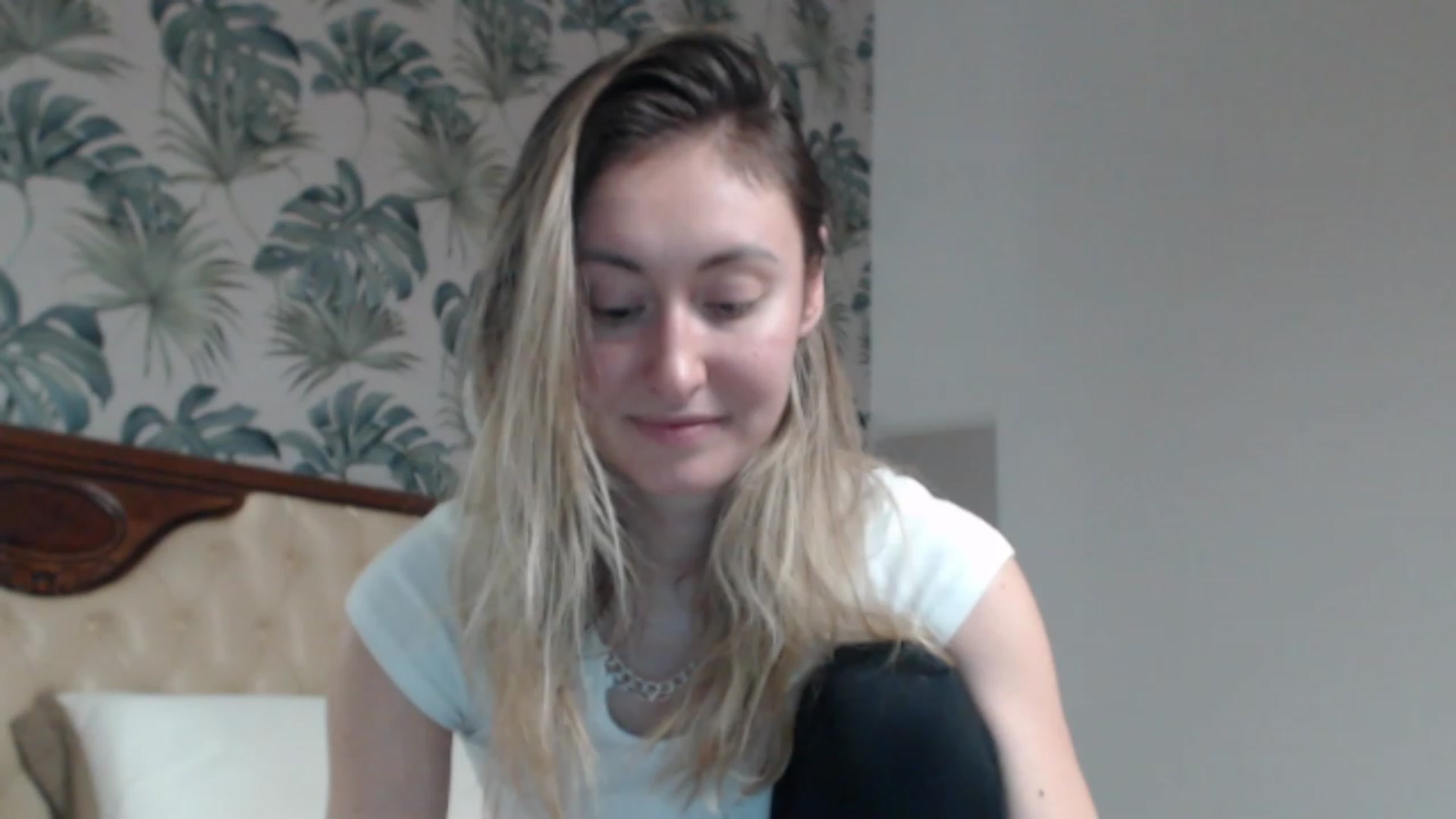 Gallery image thumbnail from Veronica_4u's myfreecams stream on, 01/11/2024, 17:33 image 13 of 20