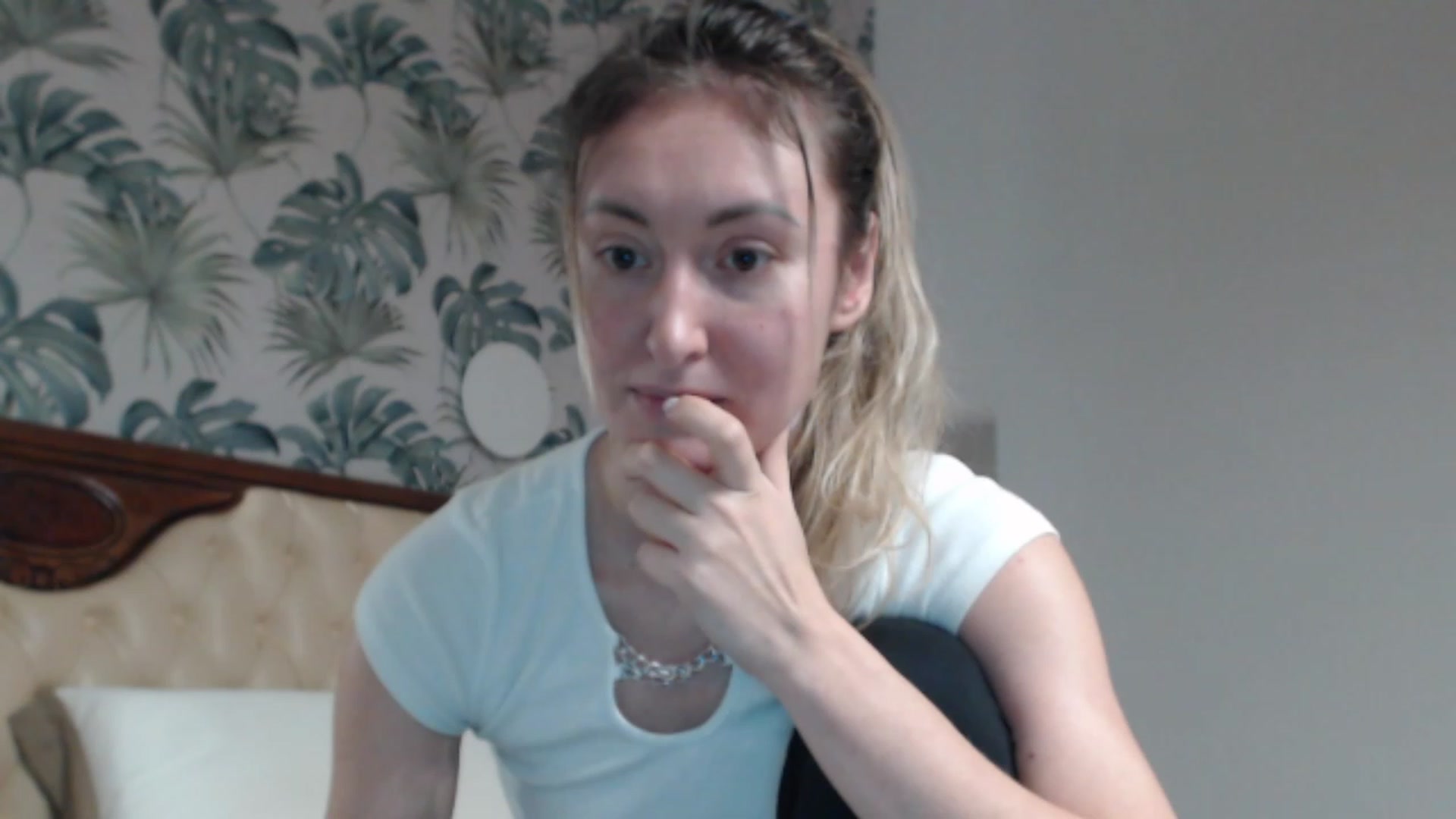 Gallery image thumbnail from Veronica_4u's myfreecams stream on, 01/11/2024, 17:33 image 20 of 20
