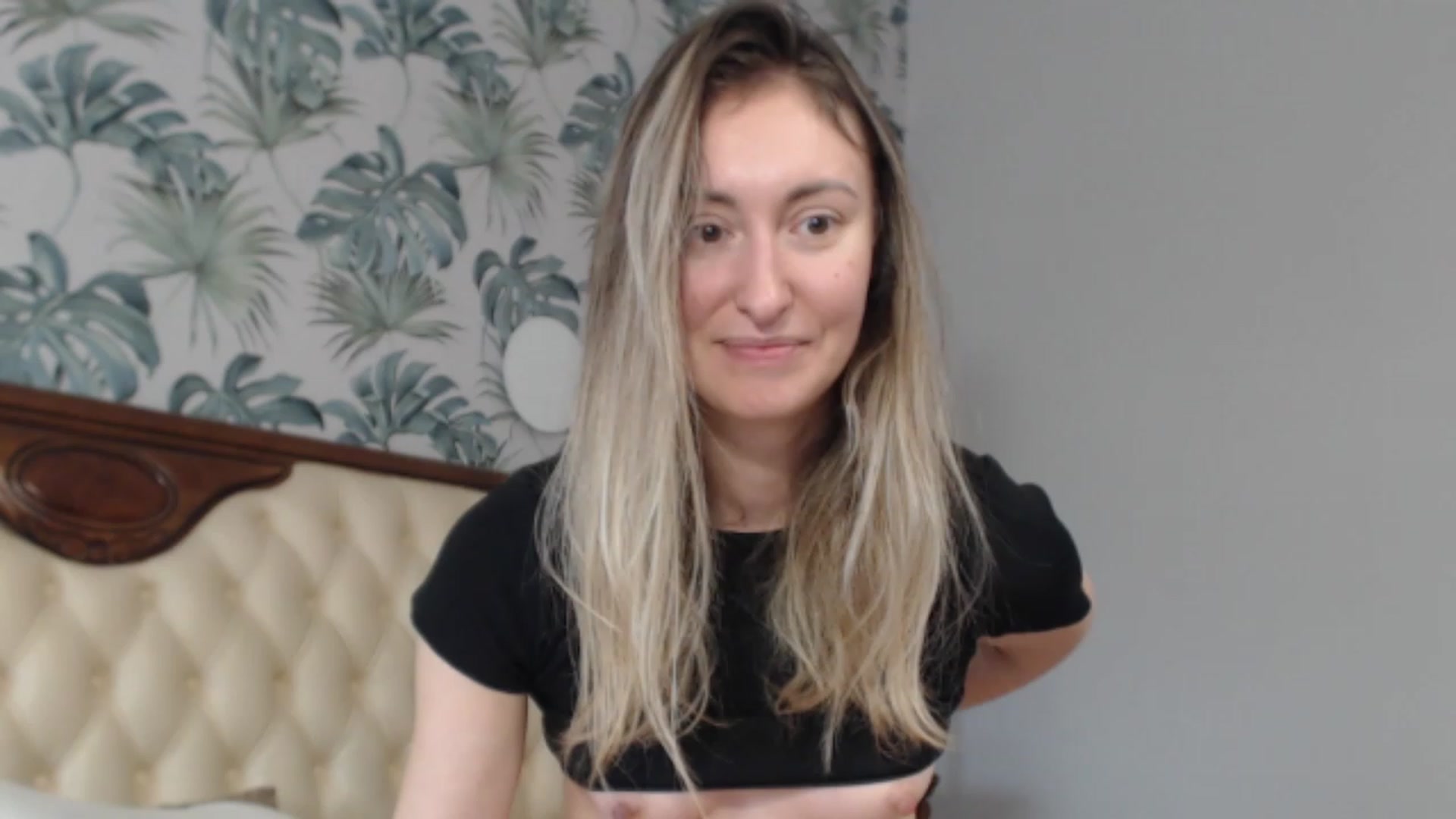 Gallery image thumbnail from Veronica_4u's myfreecams stream on, 01/21/2024, 09:03 image 19 of 20