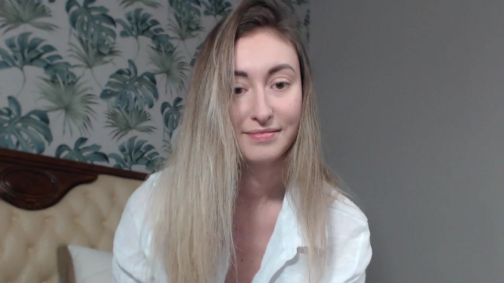 Gallery image thumbnail from Veronica_4u's myfreecams stream on, 01/25/2024, 17:18 image 14 of 20