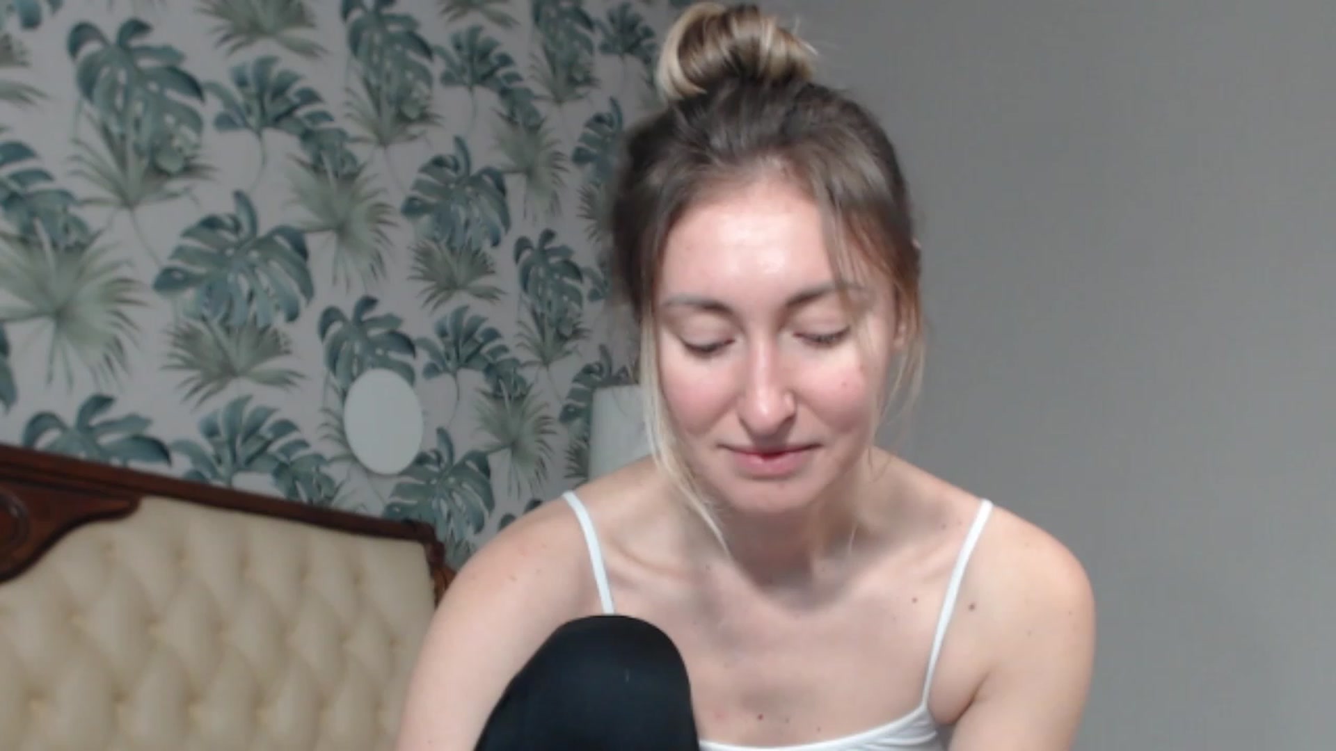Gallery image thumbnail from Veronica_4u's myfreecams stream on, 01/28/2024, 07:48 image 6 of 20