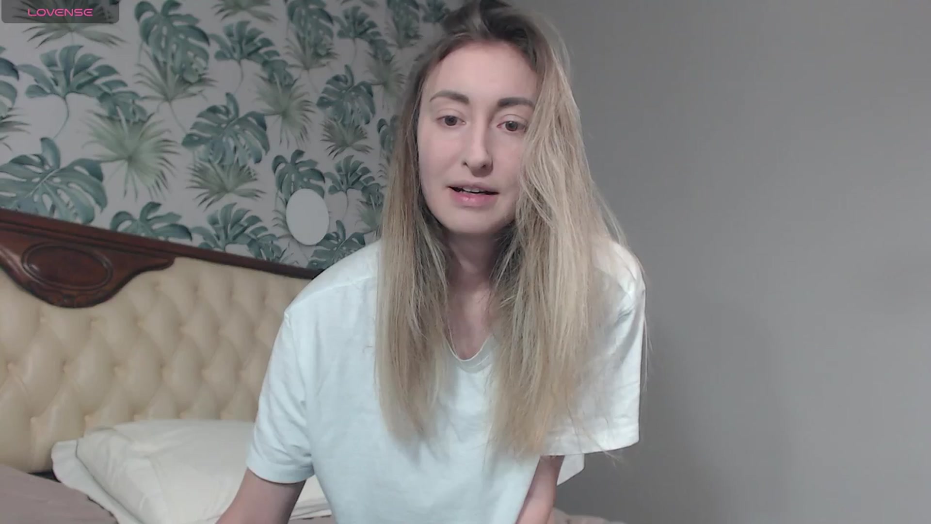 Gallery image thumbnail from Veronica_4u's myfreecams stream on, 02/12/2024, 16:04 image 5 of 20