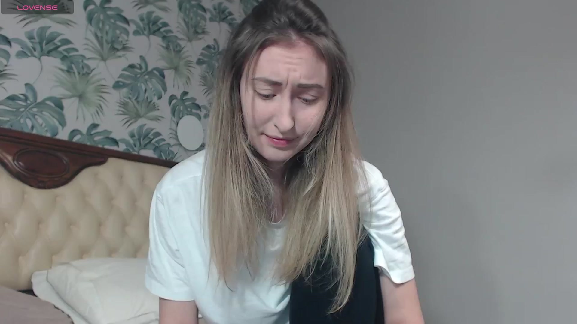 Gallery image thumbnail from Veronica_4u's myfreecams stream on, 02/12/2024, 16:04 image 19 of 20