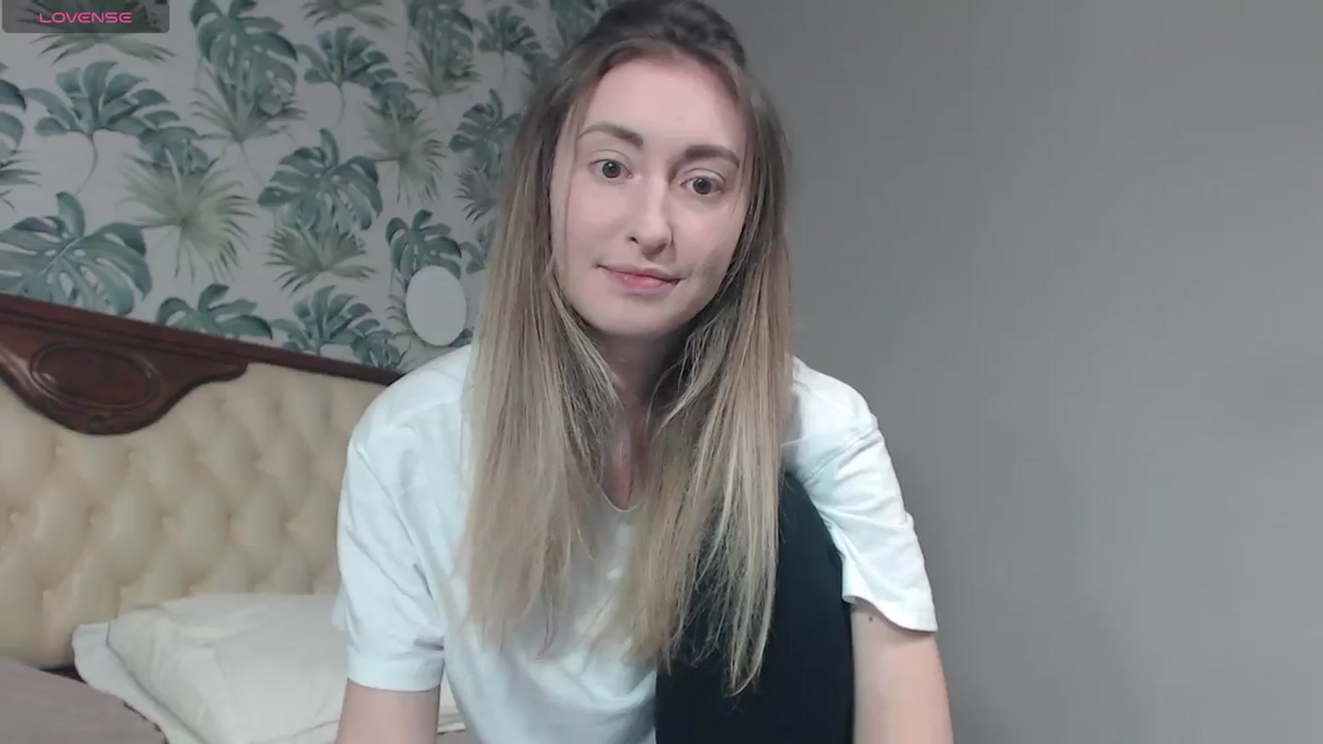Gallery image thumbnail from Veronica_4u's myfreecams stream on, 02/12/2024, 16:04 image 18 of 20