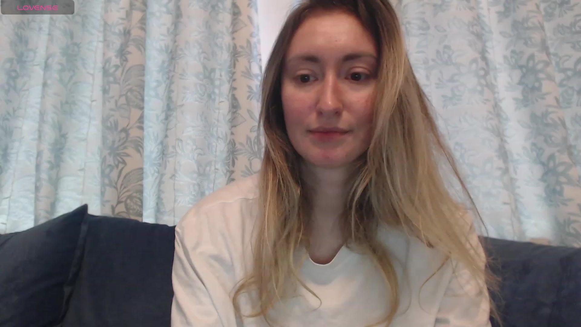 Gallery image thumbnail from Veronica_4u's myfreecams stream on, 02/13/2024, 08:04 image 12 of 20