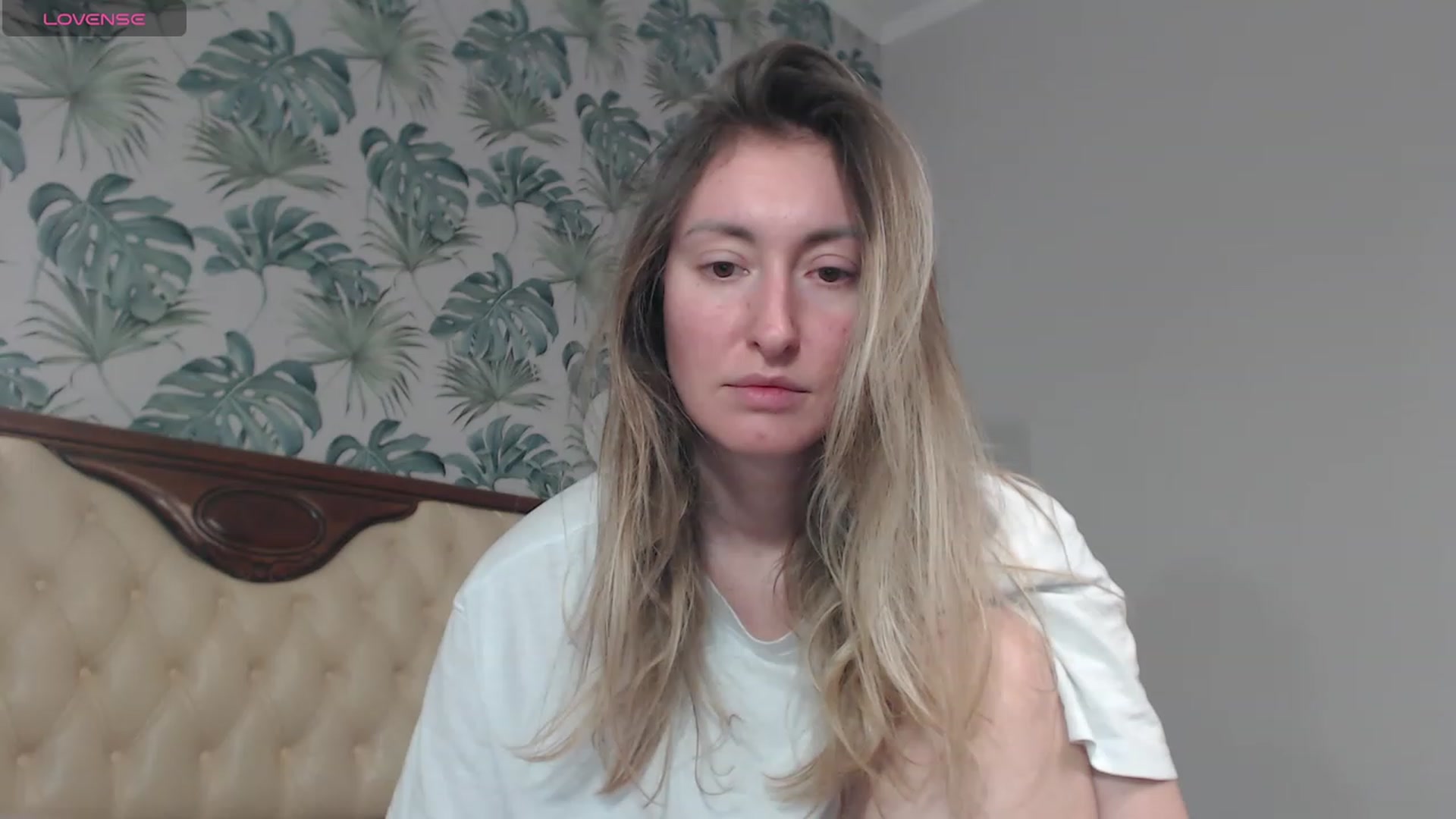 Gallery image thumbnail from Veronica_4u's myfreecams stream on, 02/13/2024, 09:27 image 2 of 20