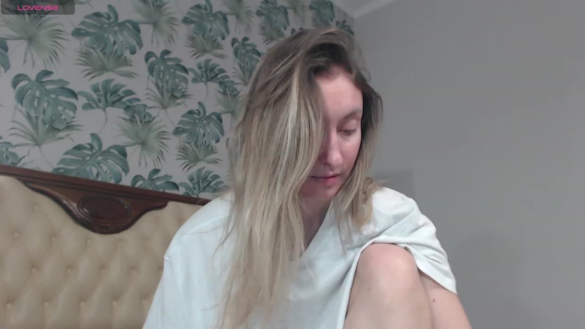Gallery image thumbnail from Veronica_4u's myfreecams stream on, 02/13/2024, 09:27 image 20 of 20