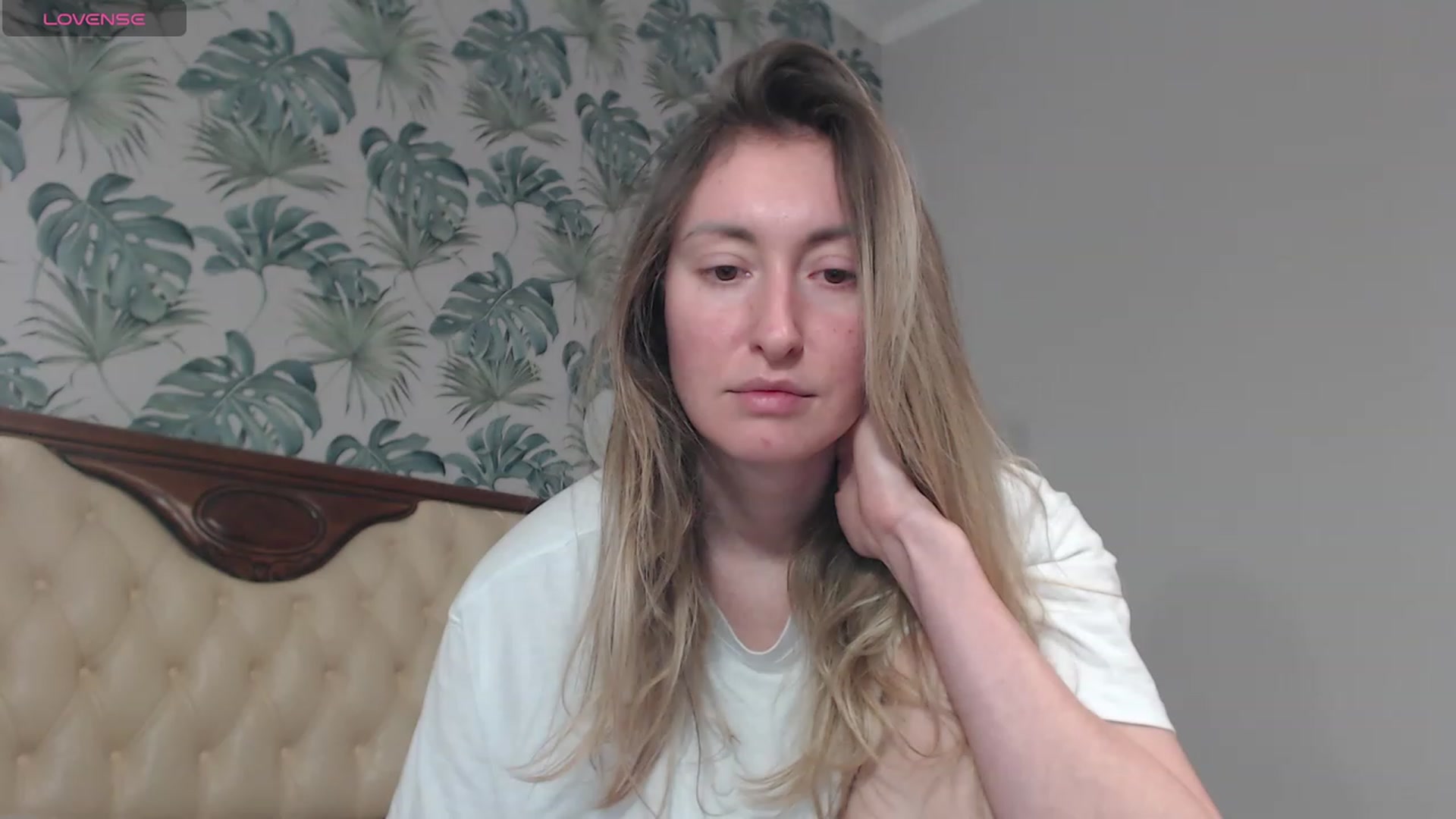 Gallery image thumbnail from Veronica_4u's myfreecams stream on, 02/13/2024, 09:27 image 6 of 20