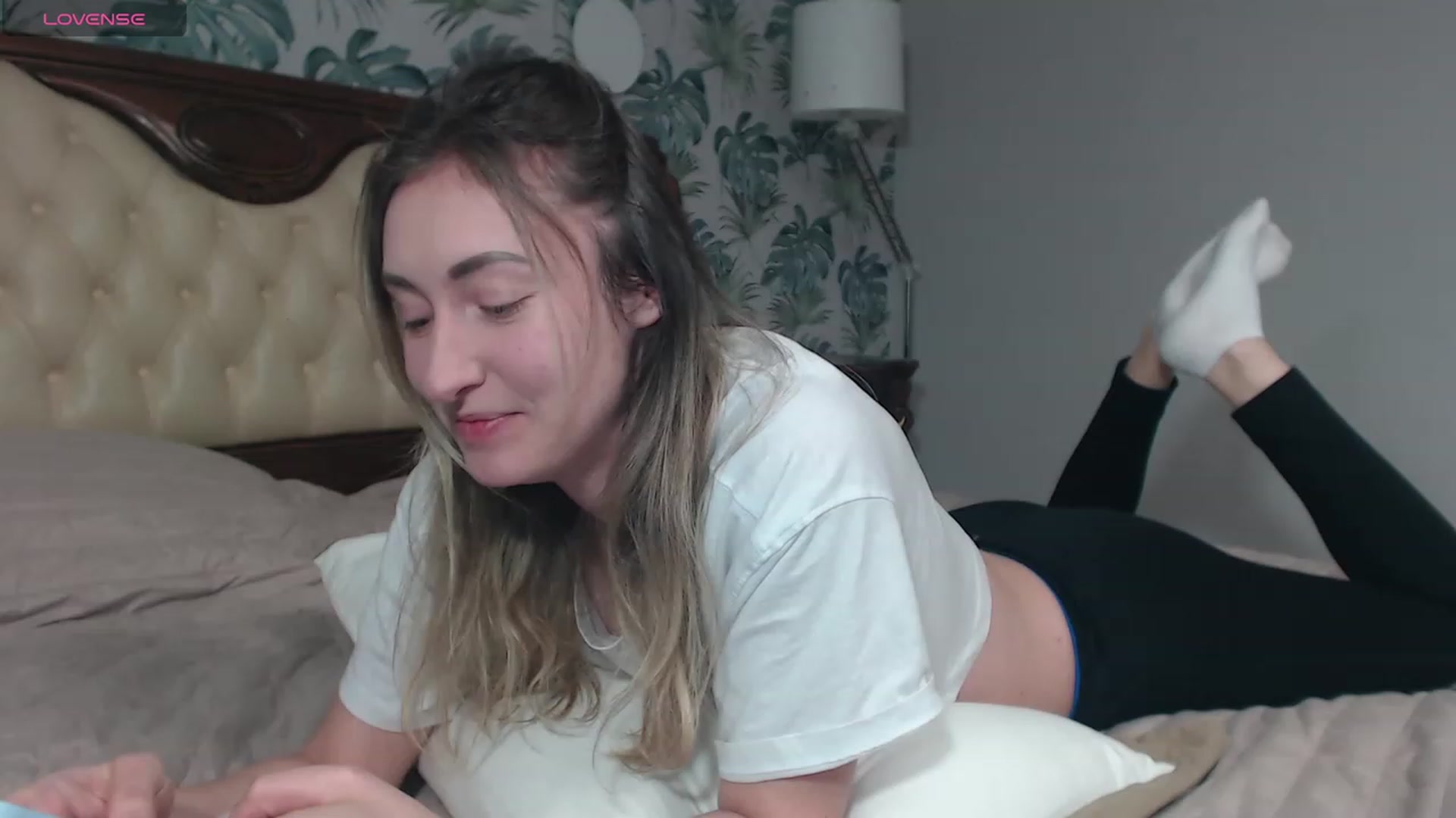 Gallery image thumbnail from Veronica_4u's myfreecams stream on, 02/13/2024, 17:06 image 3 of 20