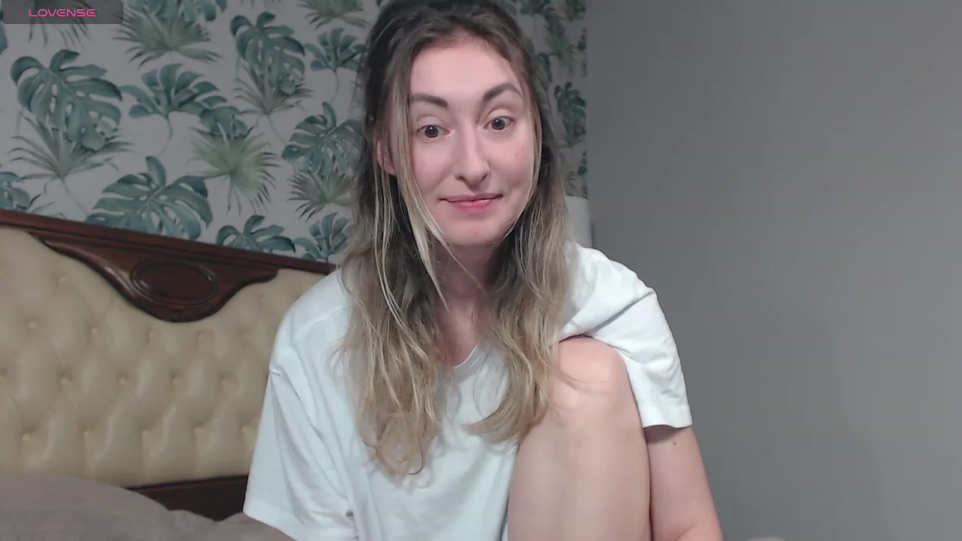 Gallery image thumbnail from Veronica_4u's myfreecams stream on, 02/13/2024, 17:52 image 11 of 20