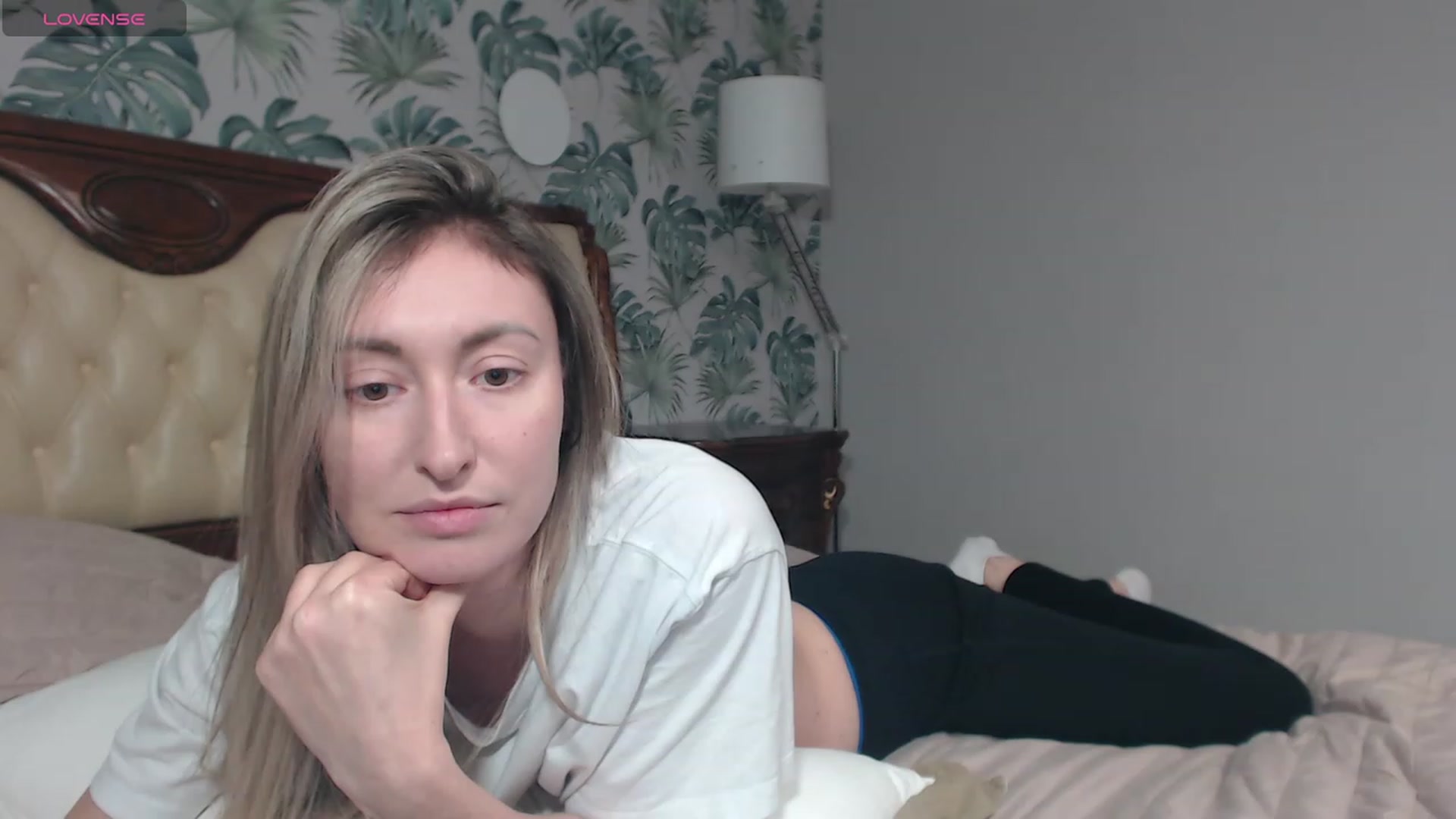 Gallery image thumbnail from Veronica_4u's myfreecams stream on, 02/15/2024, 16:45 image 4 of 20
