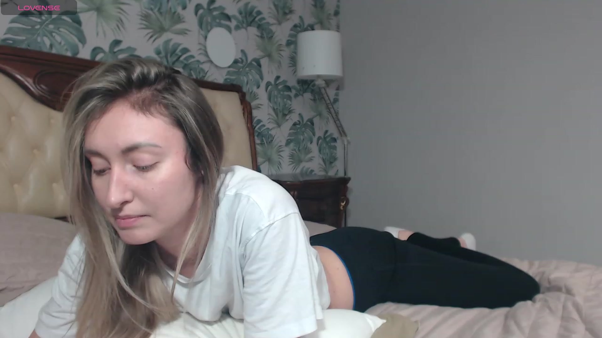 Gallery image thumbnail from Veronica_4u's myfreecams stream on, 02/15/2024, 16:45 image 1 of 20