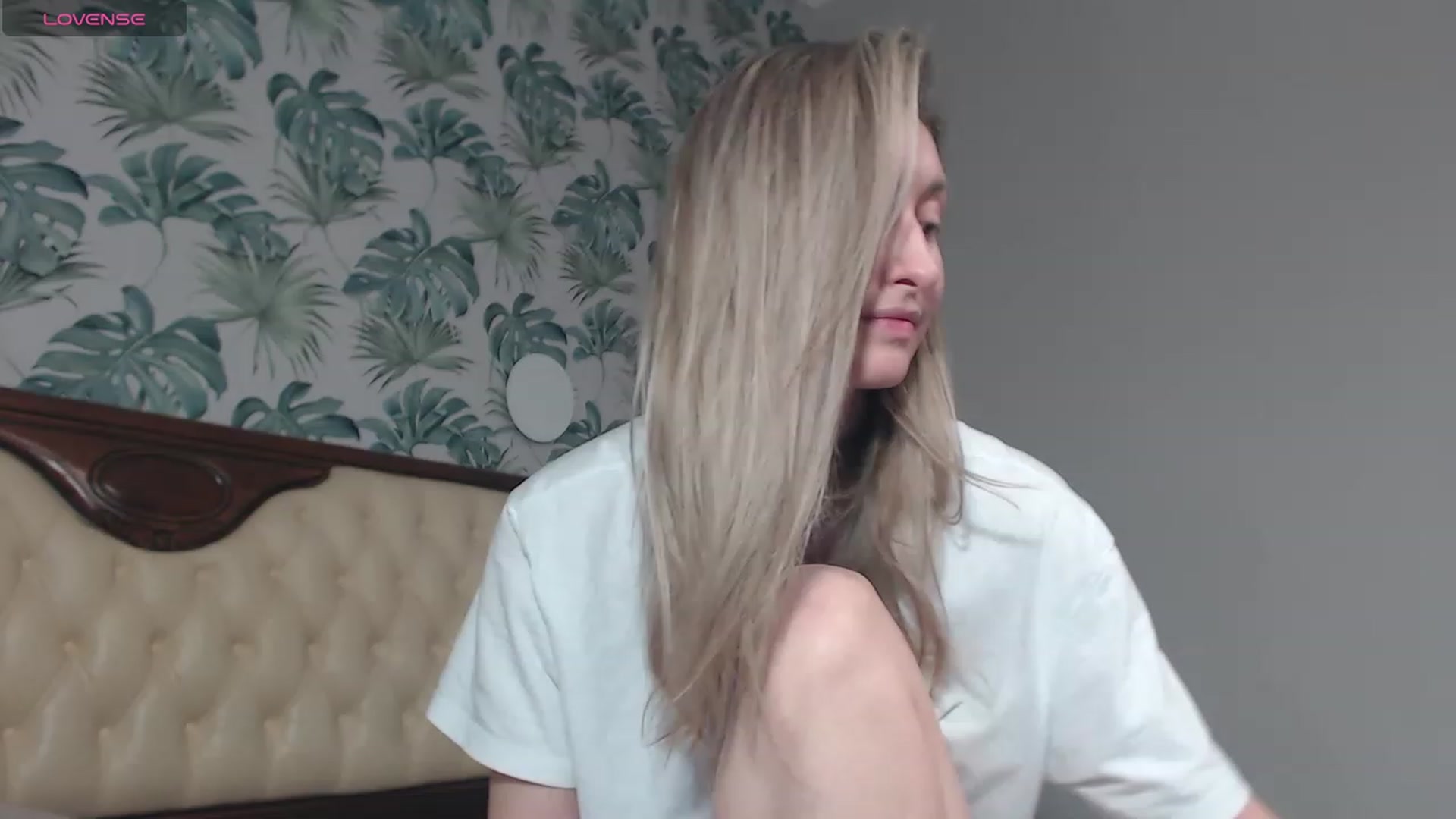 Gallery image thumbnail from Veronica_4u's myfreecams stream on, 02/15/2024, 17:23 image 19 of 20