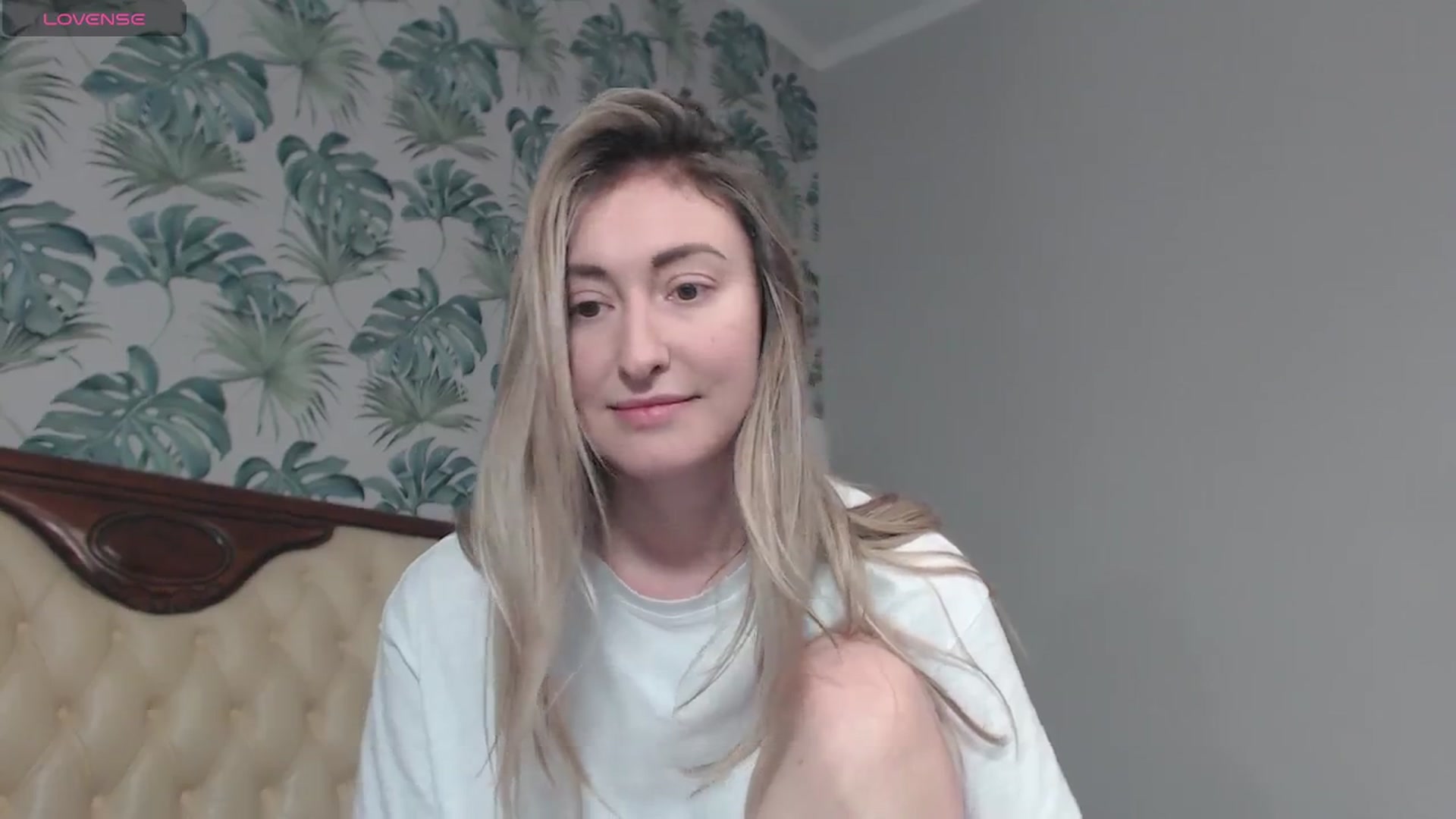Gallery image thumbnail from Veronica_4u's myfreecams stream on, 02/16/2024, 09:26 image 19 of 20