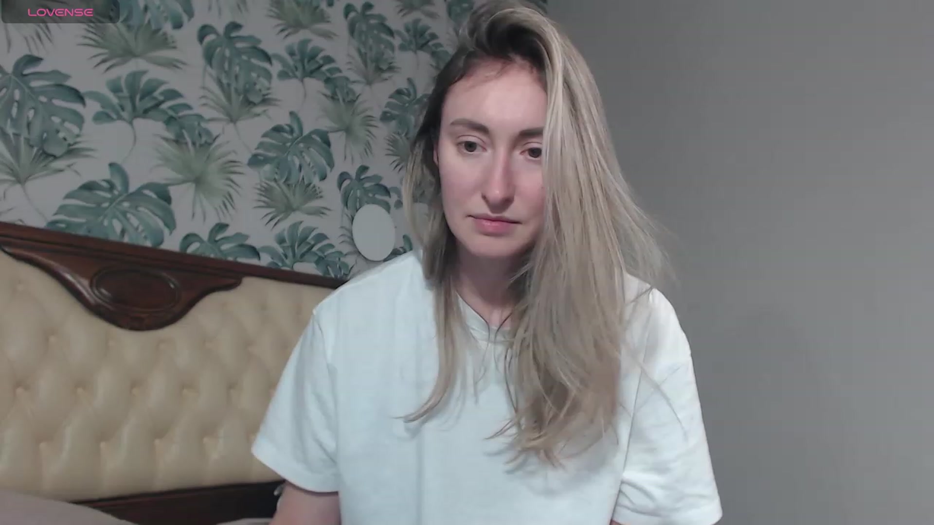 Gallery image thumbnail from Veronica_4u's myfreecams stream on, 02/16/2024, 17:23 image 7 of 20