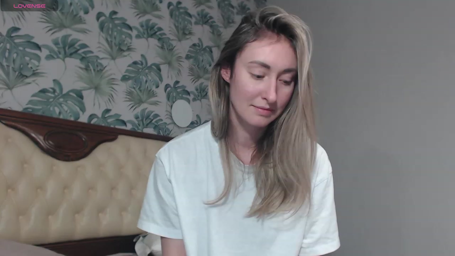 Gallery image thumbnail from Veronica_4u's myfreecams stream on, 02/16/2024, 17:23 image 10 of 20