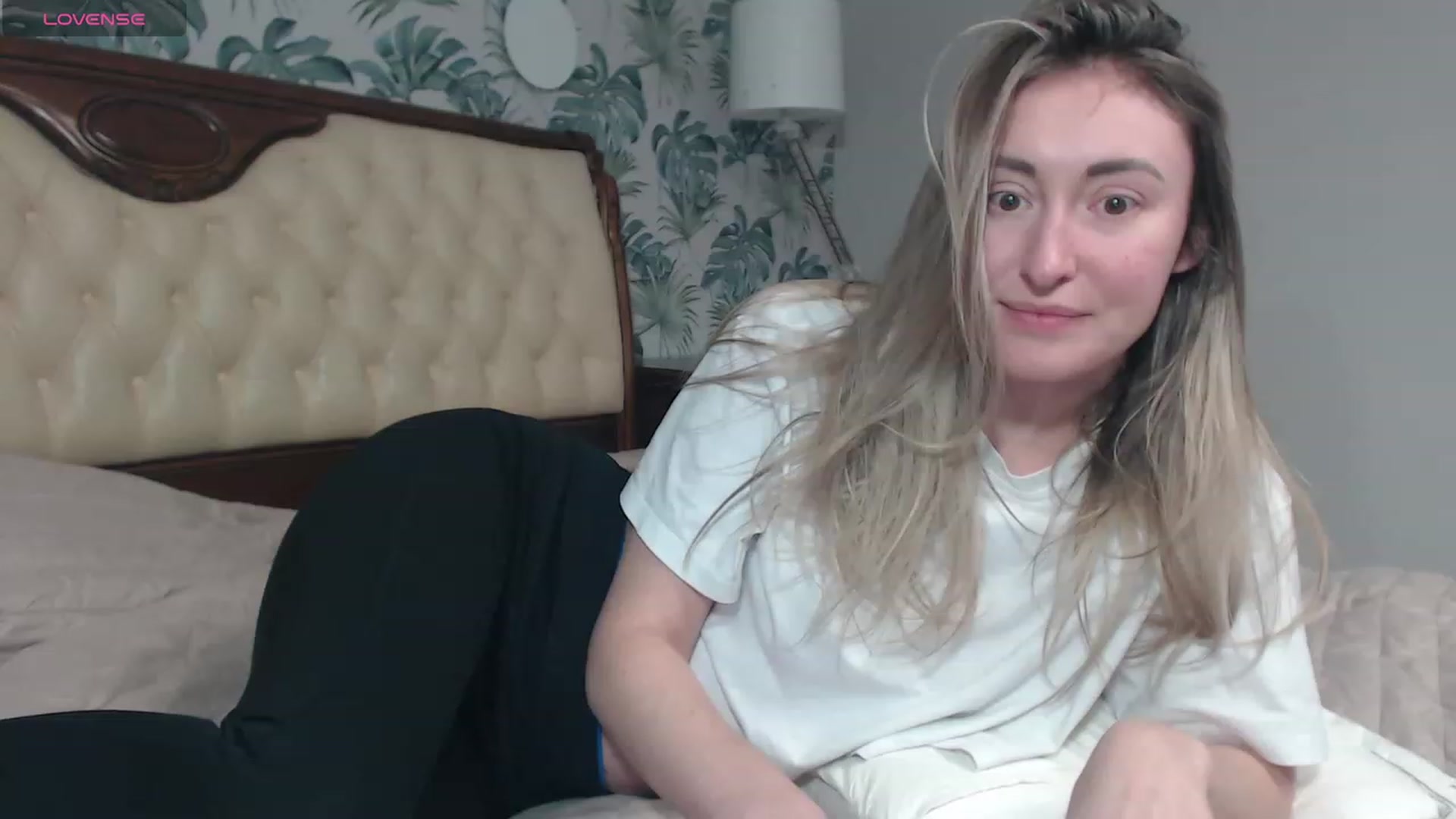 Gallery image thumbnail from Veronica_4u's myfreecams stream on, 02/16/2024, 17:23 image 1 of 20