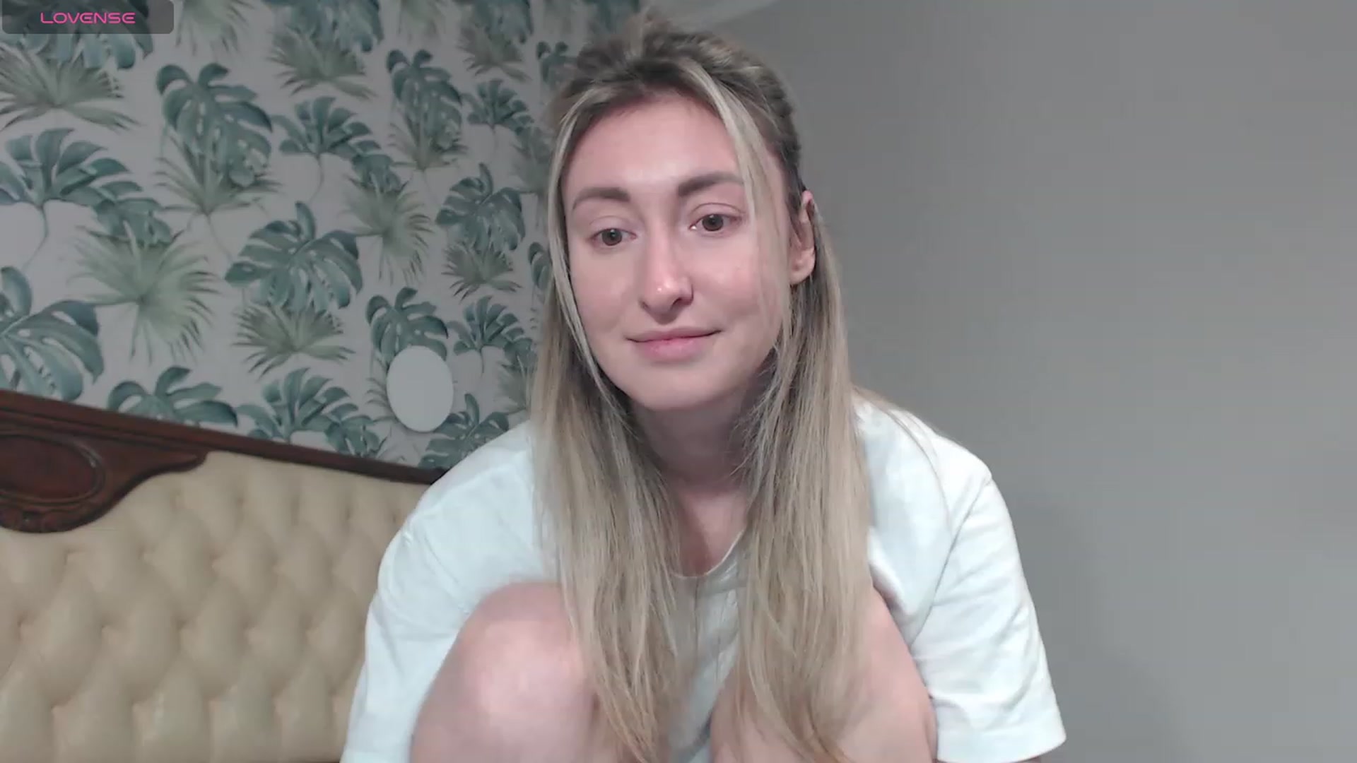 Gallery image thumbnail from Veronica_4u's myfreecams stream on, 02/17/2024, 17:27 image 5 of 20