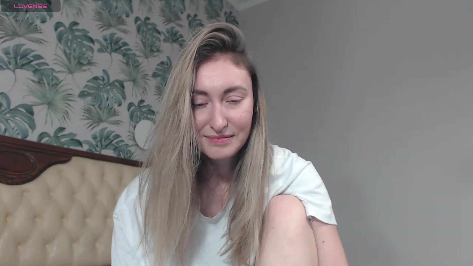 Gallery image thumbnail from Veronica_4u's myfreecams stream on, 02/17/2024, 17:27 image 2 of 20