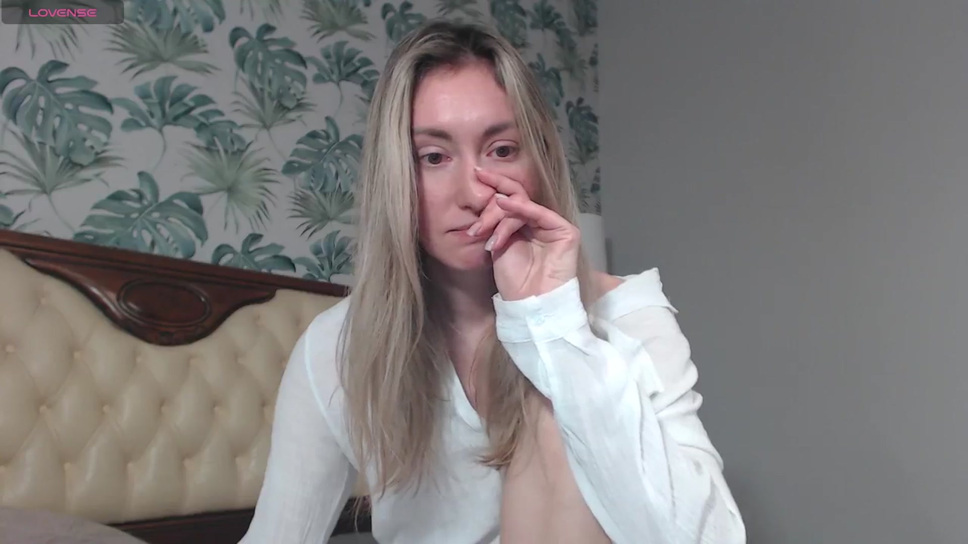Gallery image thumbnail from Veronica_4u's myfreecams stream on, 02/18/2024, 09:20 image 17 of 20