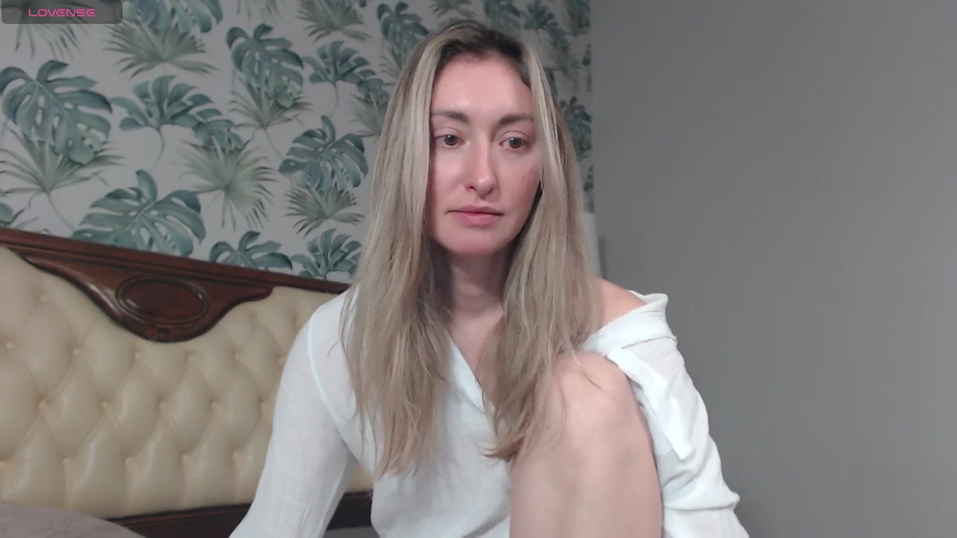 Gallery image thumbnail from Veronica_4u's myfreecams stream on, 02/18/2024, 09:20 image 15 of 20