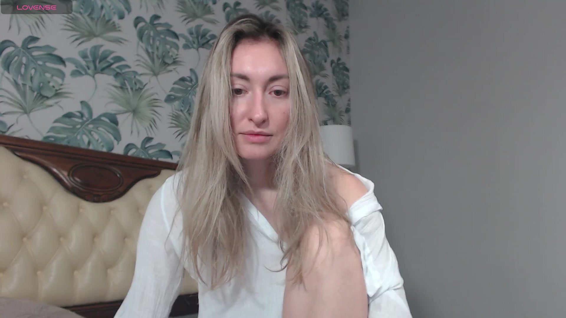 Gallery image thumbnail from Veronica_4u's myfreecams stream on, 02/18/2024, 09:20 image 3 of 20