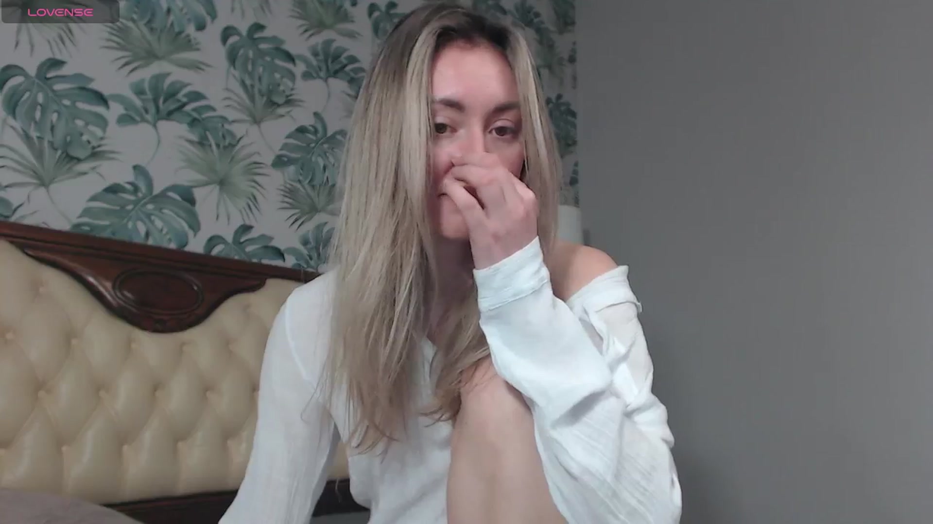 Gallery image thumbnail from Veronica_4u's myfreecams stream on, 02/18/2024, 09:20 image 7 of 20