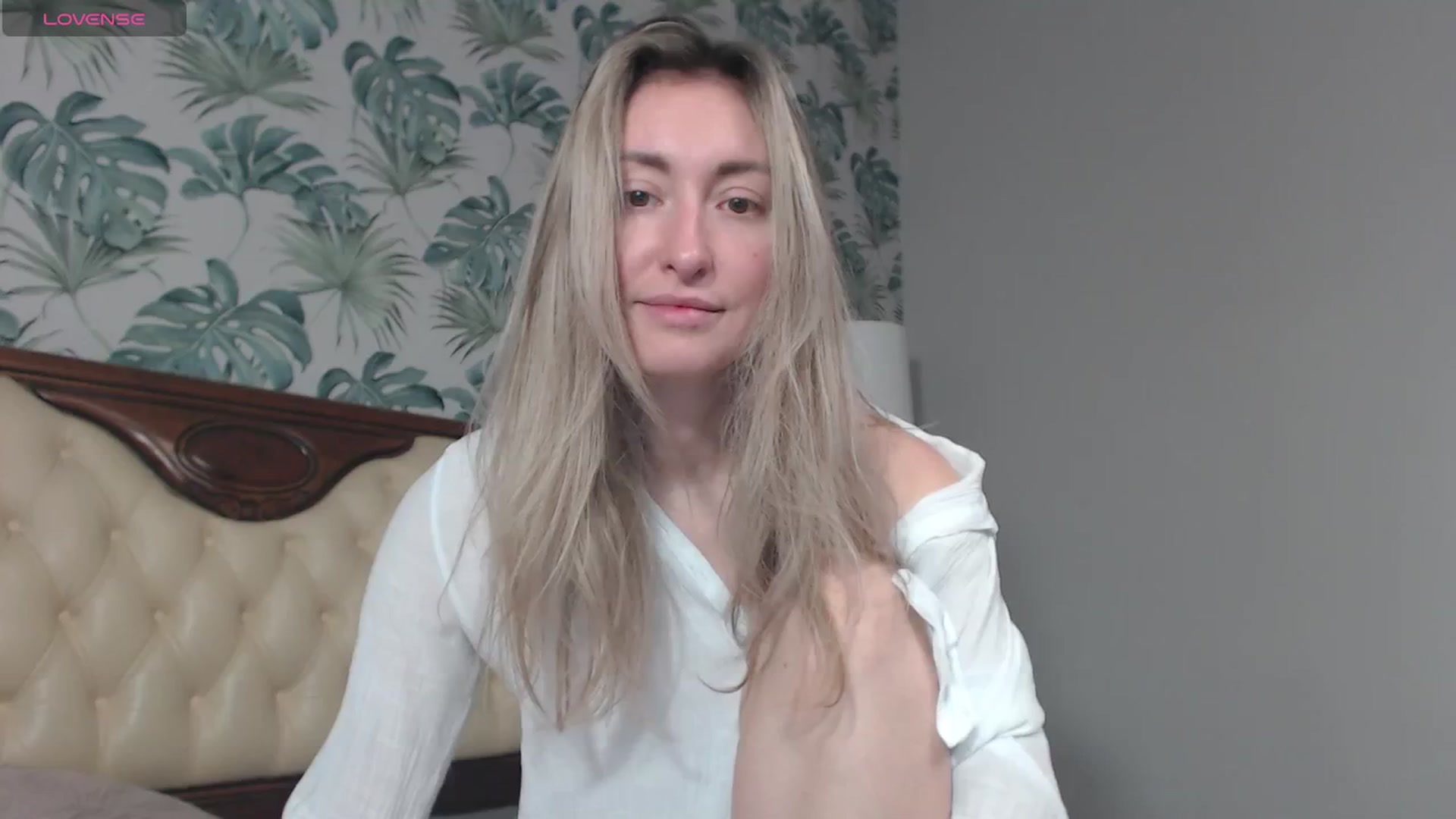 Gallery image thumbnail from Veronica_4u's myfreecams stream on, 02/18/2024, 09:20 image 1 of 20