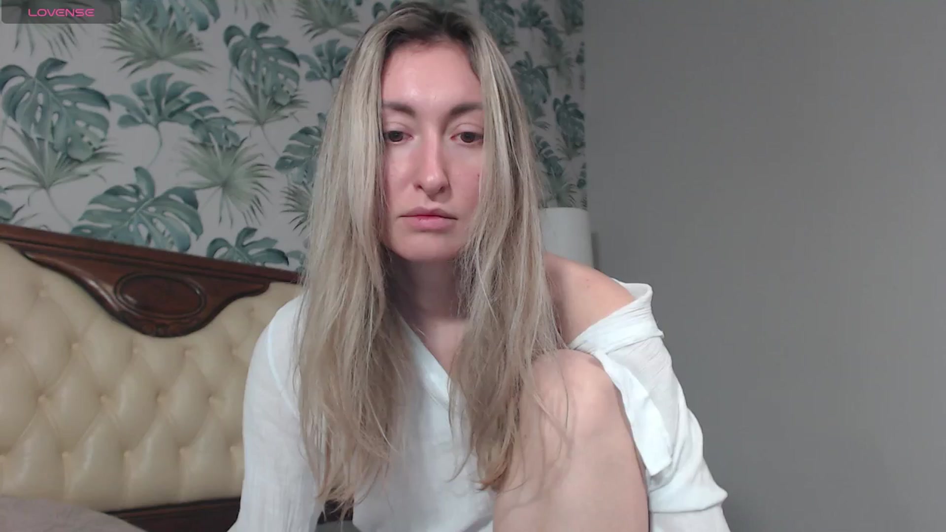 Gallery image thumbnail from Veronica_4u's myfreecams stream on, 02/18/2024, 09:20 image 14 of 20
