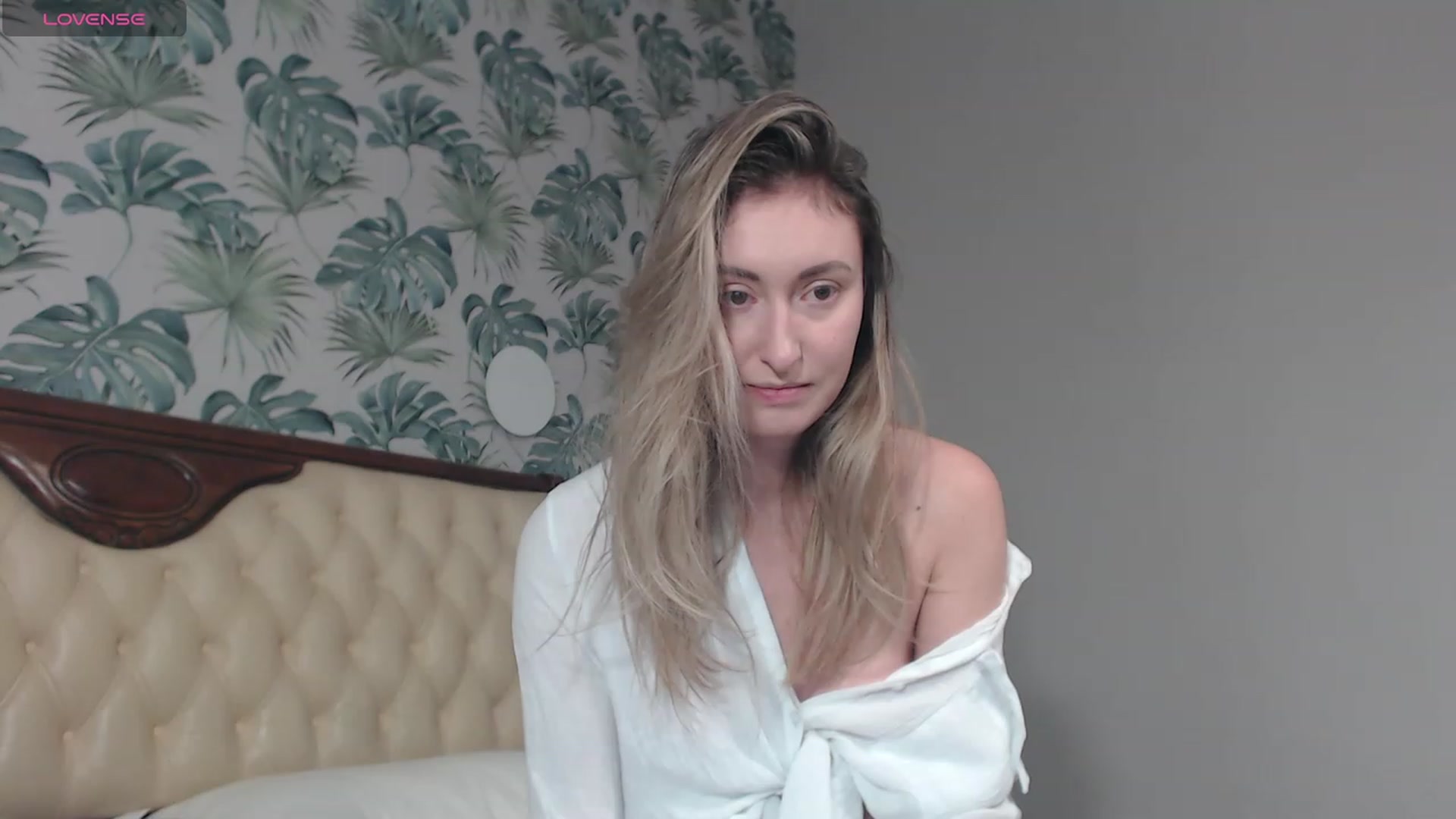 Gallery image thumbnail from Veronica_4u's myfreecams stream on, 02/19/2024, 16:02 image 11 of 20
