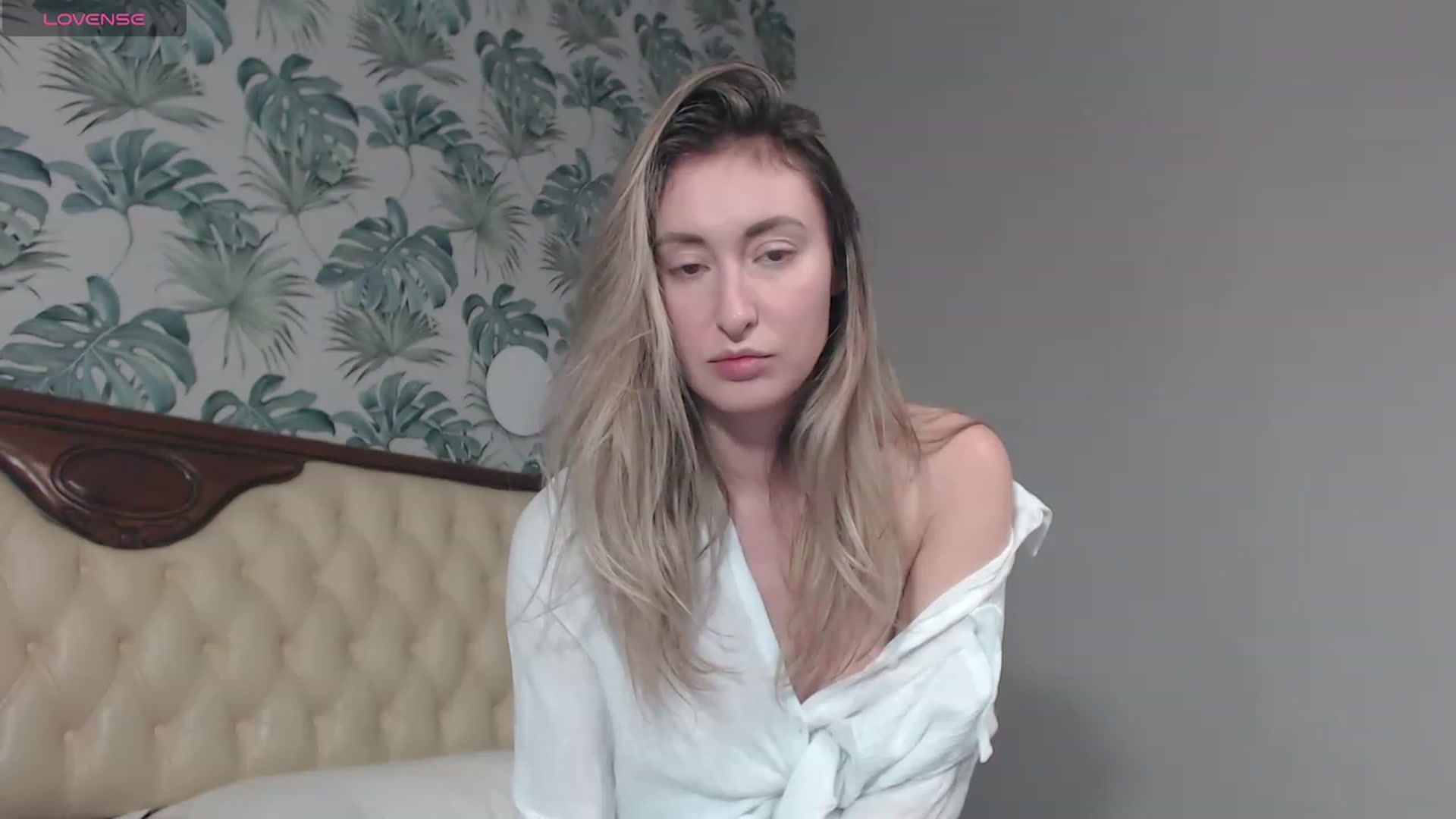 Gallery image thumbnail from Veronica_4u's myfreecams stream on, 02/19/2024, 16:02 image 3 of 20