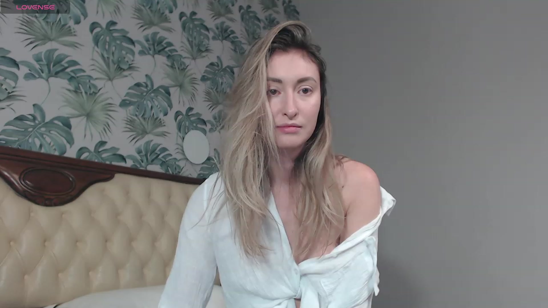 Gallery image thumbnail from Veronica_4u's myfreecams stream on, 02/19/2024, 16:02 image 1 of 20