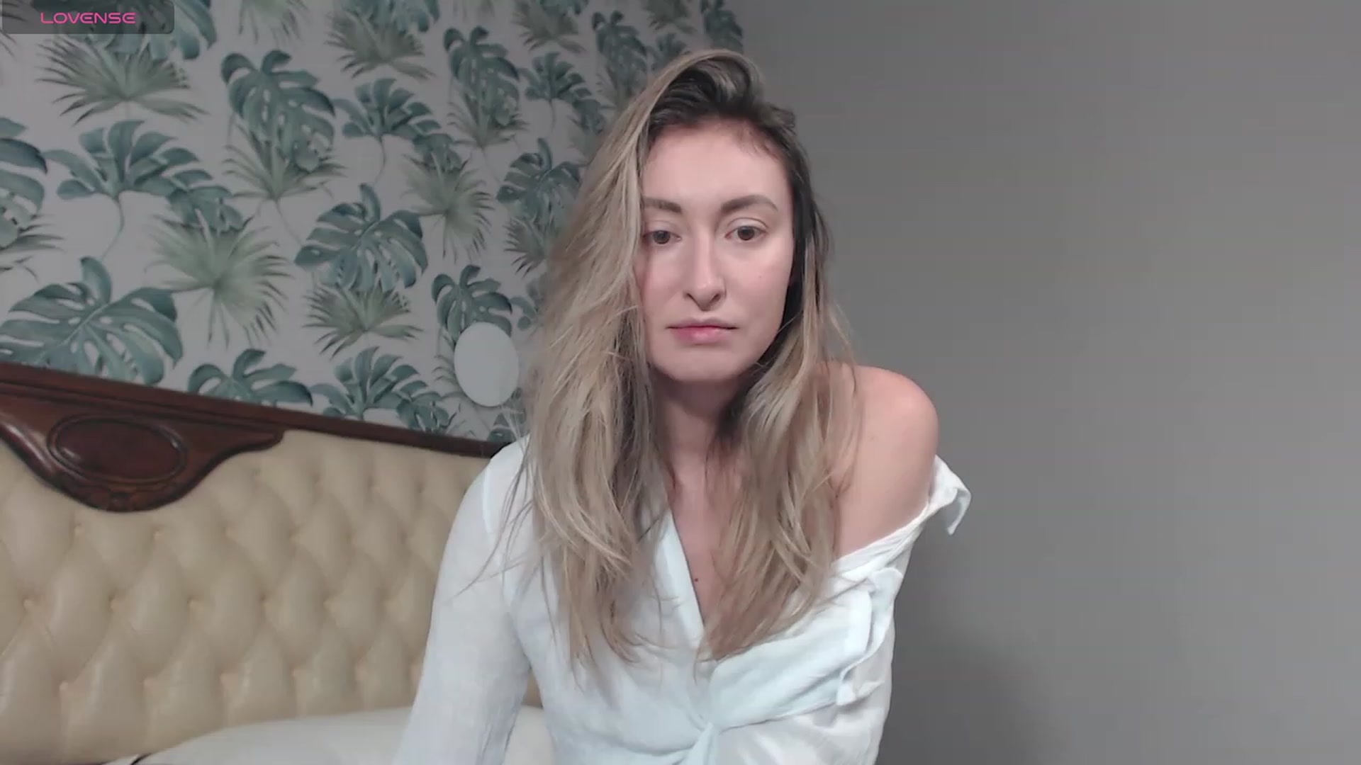Gallery image thumbnail from Veronica_4u's myfreecams stream on, 02/19/2024, 16:02 image 13 of 20