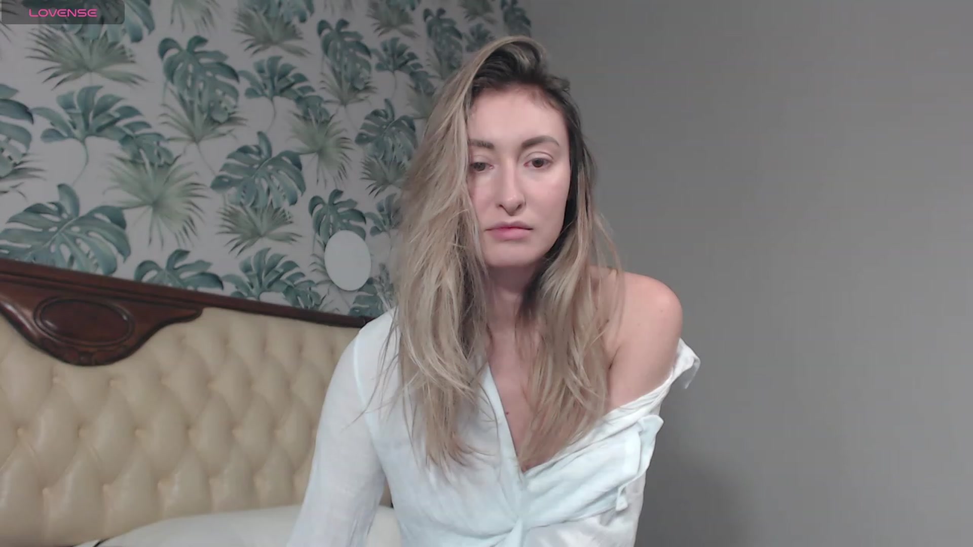 Gallery image thumbnail from Veronica_4u's myfreecams stream on, 02/19/2024, 16:02 image 15 of 20