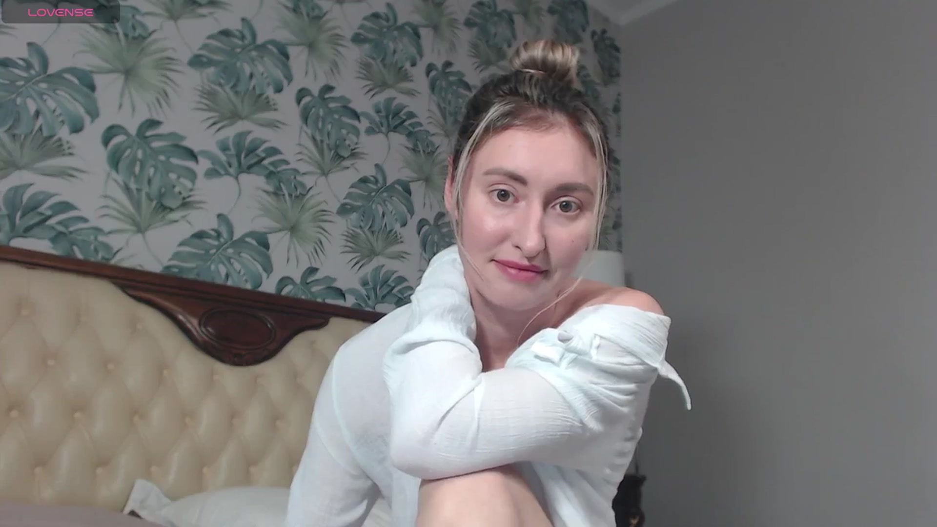 Gallery image thumbnail from Veronica_4u's myfreecams stream on, 02/22/2024, 19:28 image 3 of 20