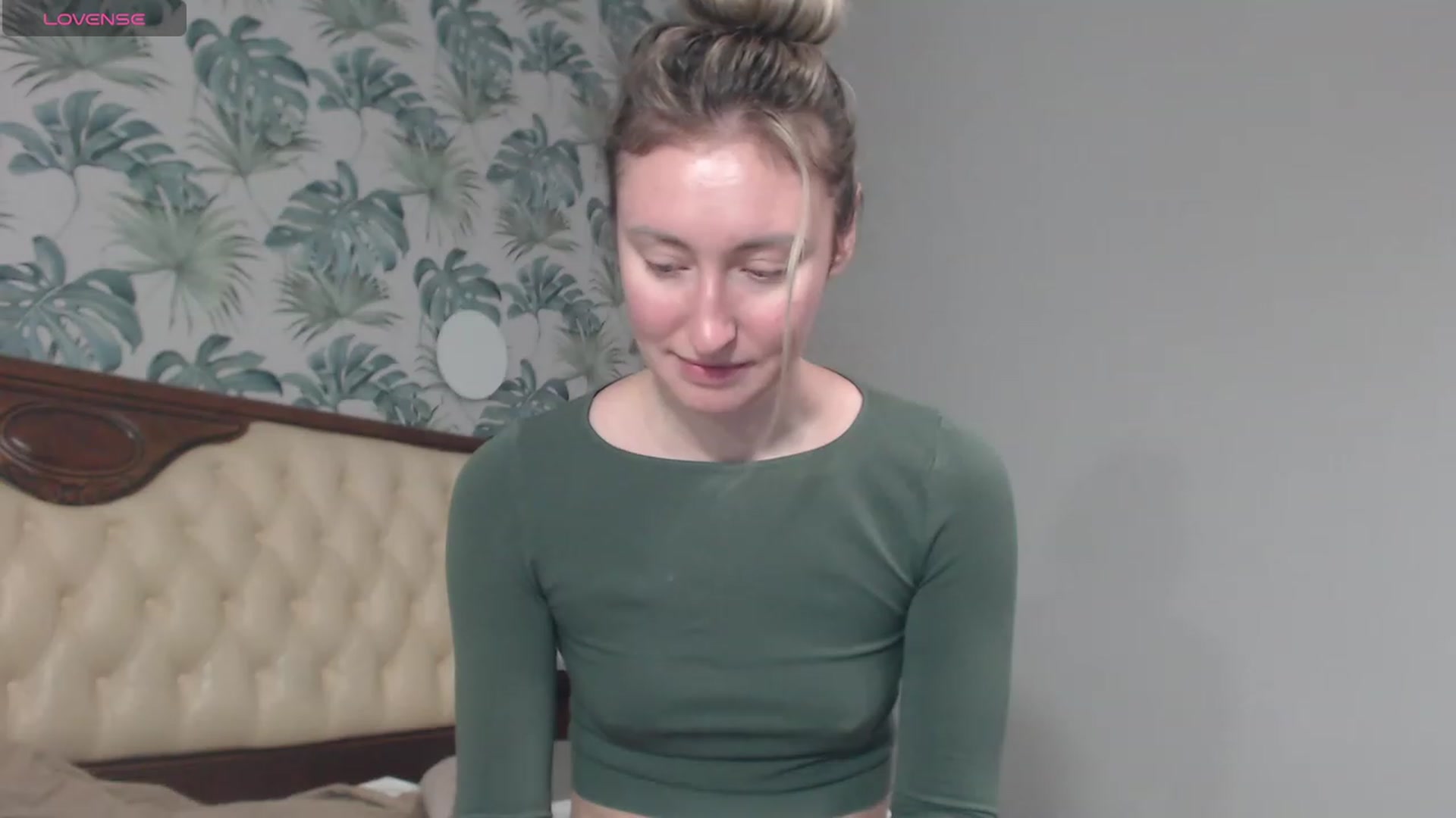 Gallery image thumbnail from Veronica_4u's myfreecams stream on, 03/13/2024, 08:40 image 17 of 20