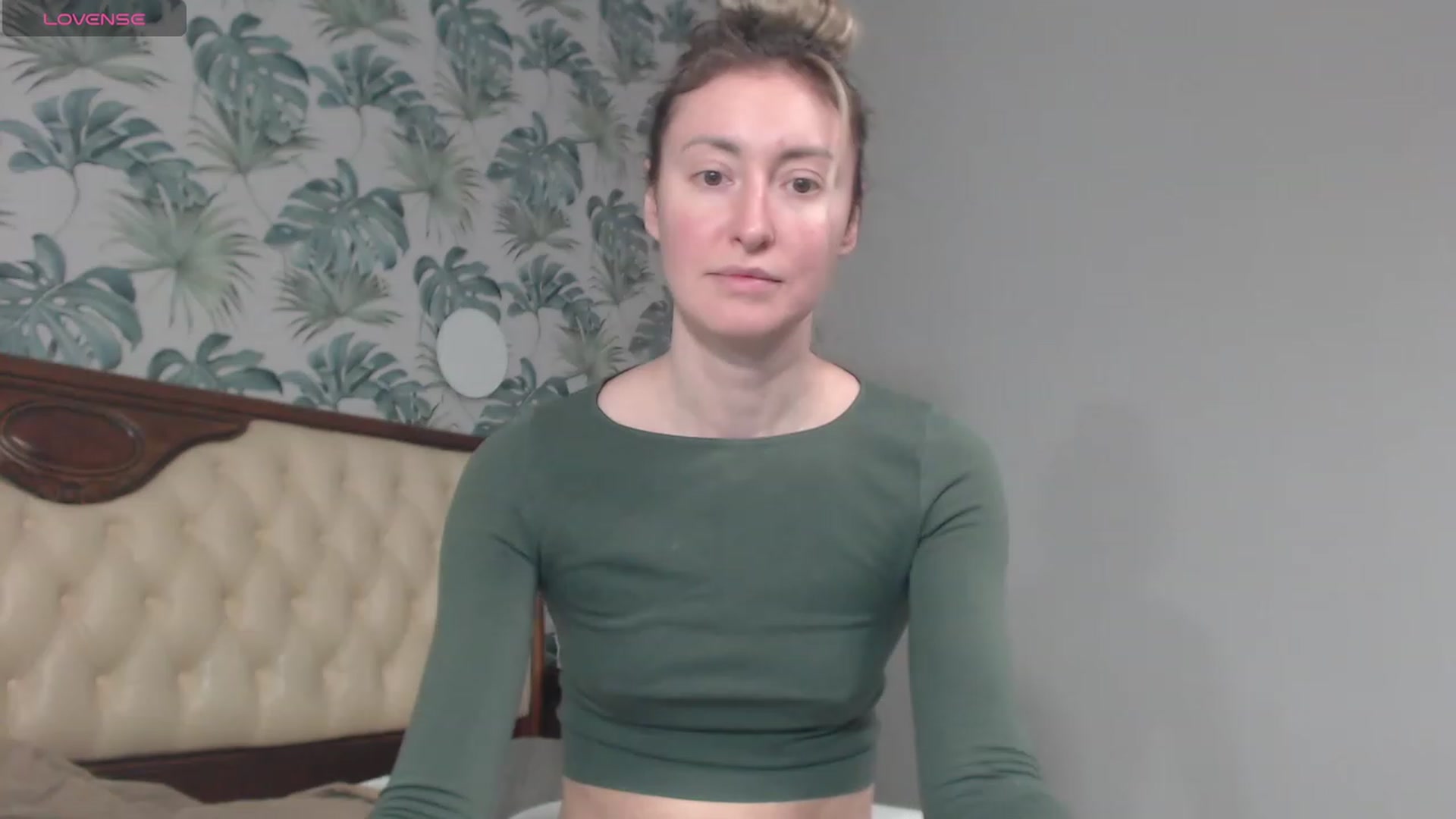Gallery image thumbnail from Veronica_4u's myfreecams stream on, 03/13/2024, 08:40 image 13 of 20