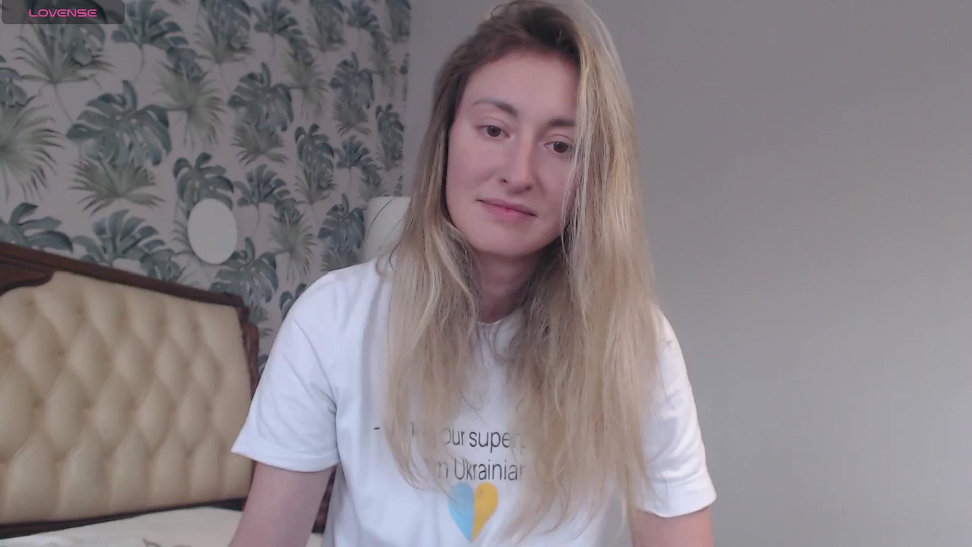 Gallery image thumbnail from Veronica_4u's myfreecams stream on, 06/17/2024, 13:38 image 1 of 20