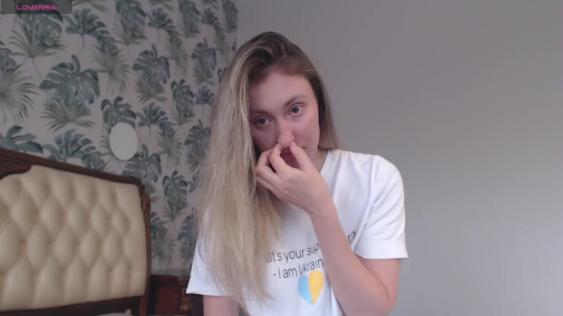 Gallery image thumbnail from Veronica_4u's myfreecams stream on, 06/17/2024, 13:38 image 12 of 20