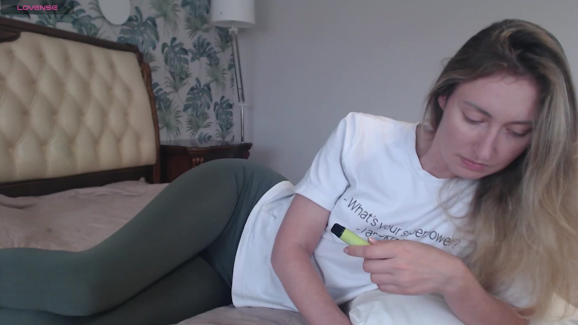 Gallery image thumbnail from Veronica_4u's myfreecams stream on, 06/17/2024, 13:38 image 4 of 20